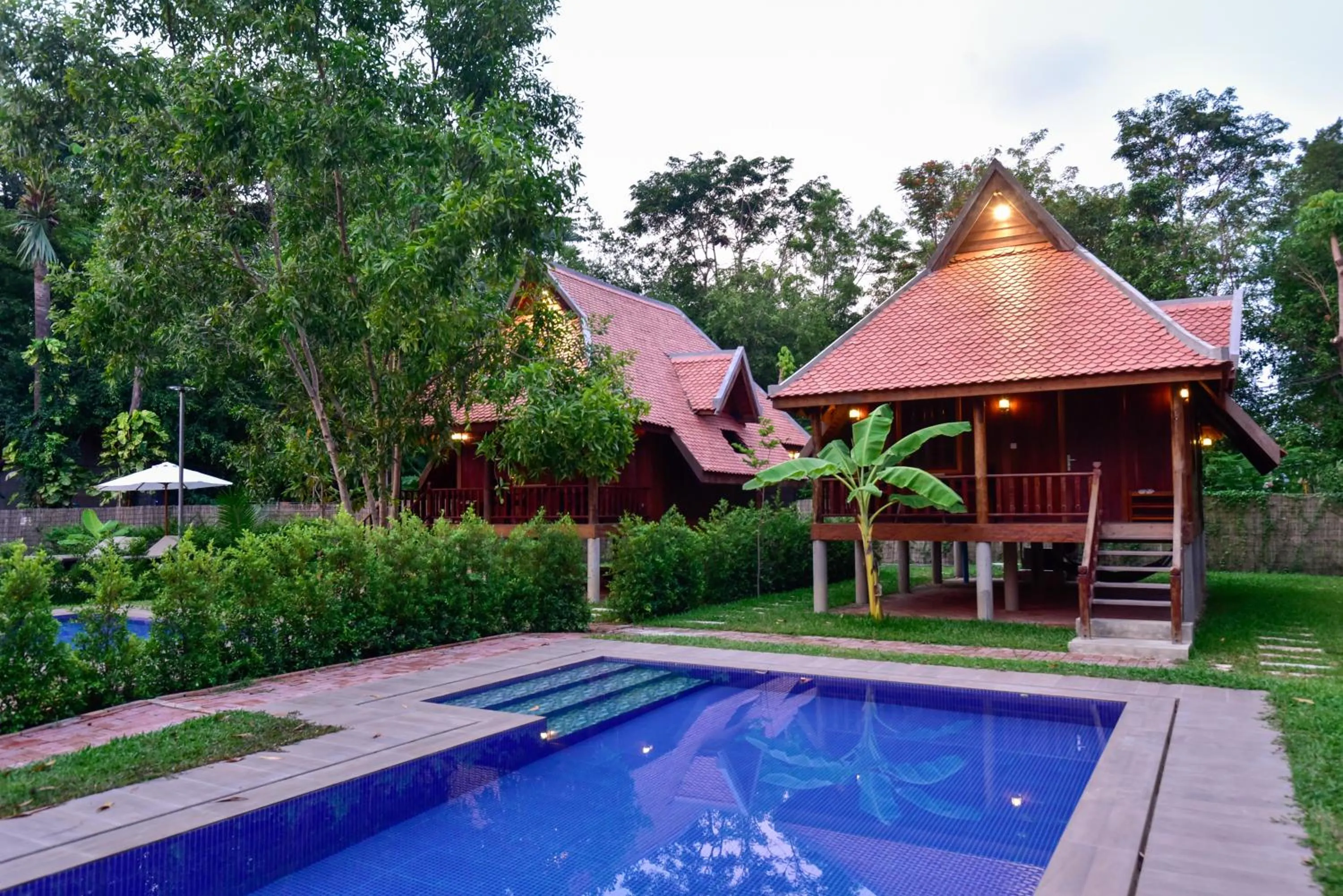 Honeymoon Bungalow with Private Pool - Free Pick Up in Angkor Heart Bungalow