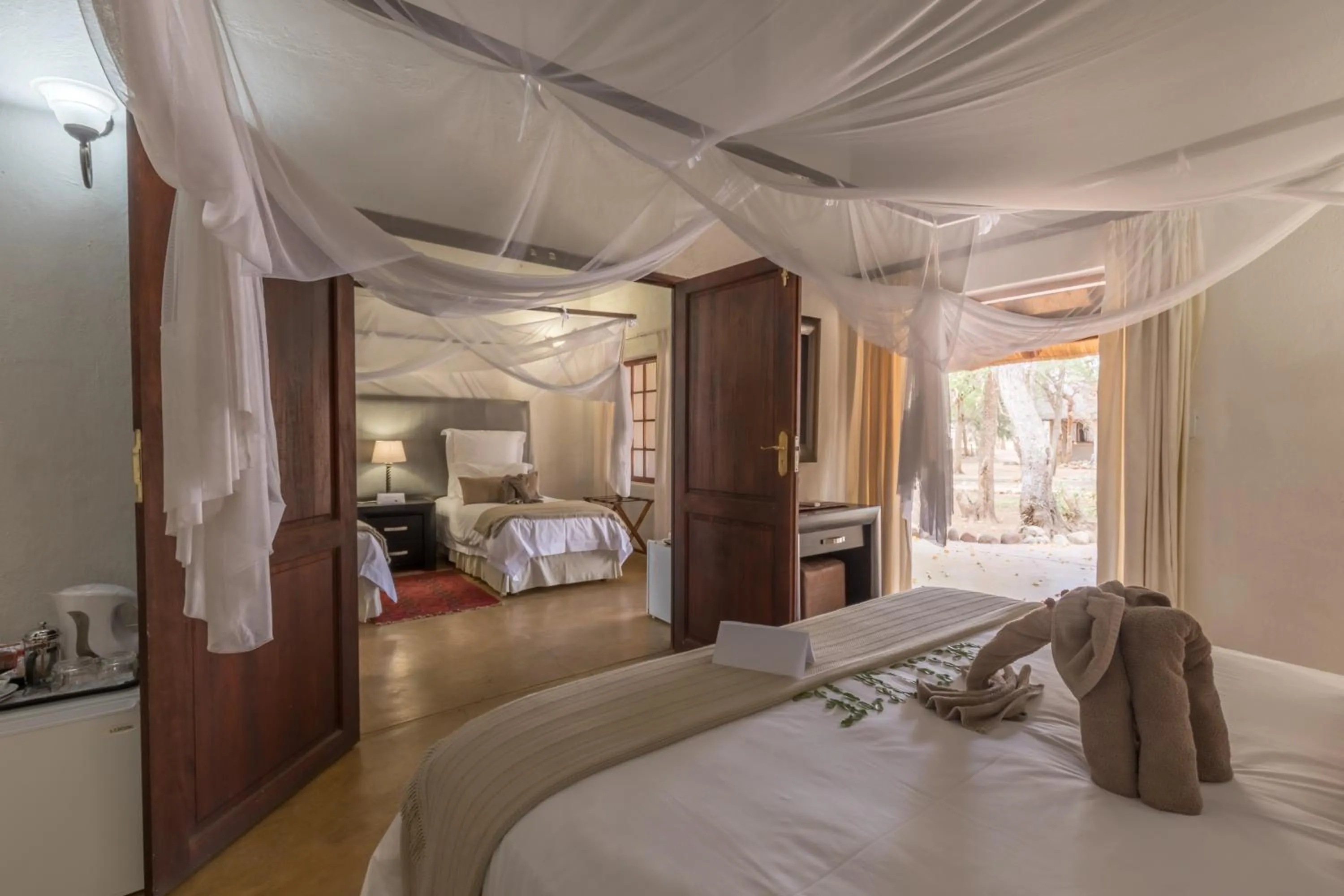Double Suite - single occupancy in Karongwe- Shiduli Safari Lodge