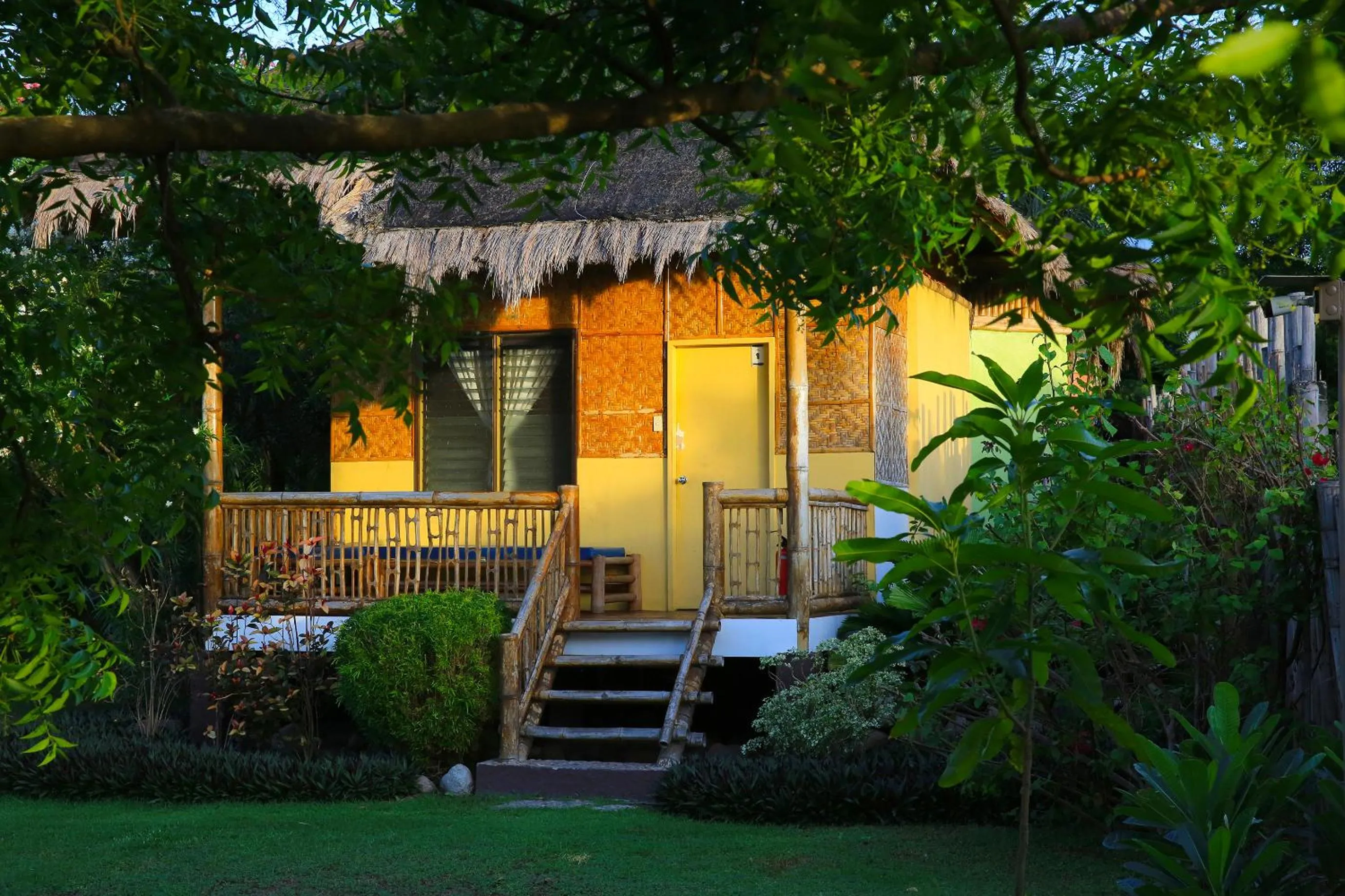 Standard Cottage with Sea View and Aircon in Liquid Dive Resort