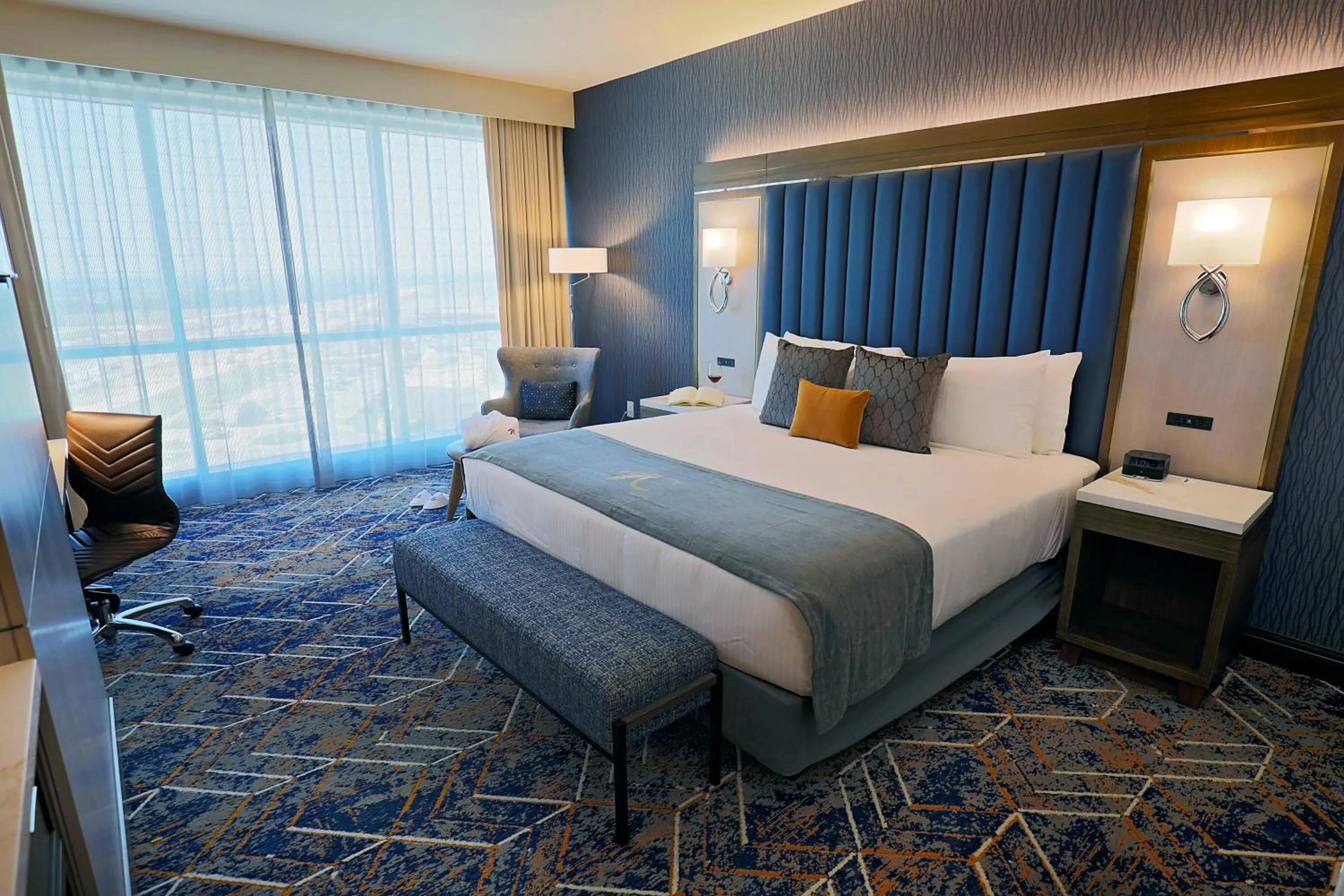 Sky Tower - single occupancy - Deluxe King in Choctaw Casino Resort - Durant