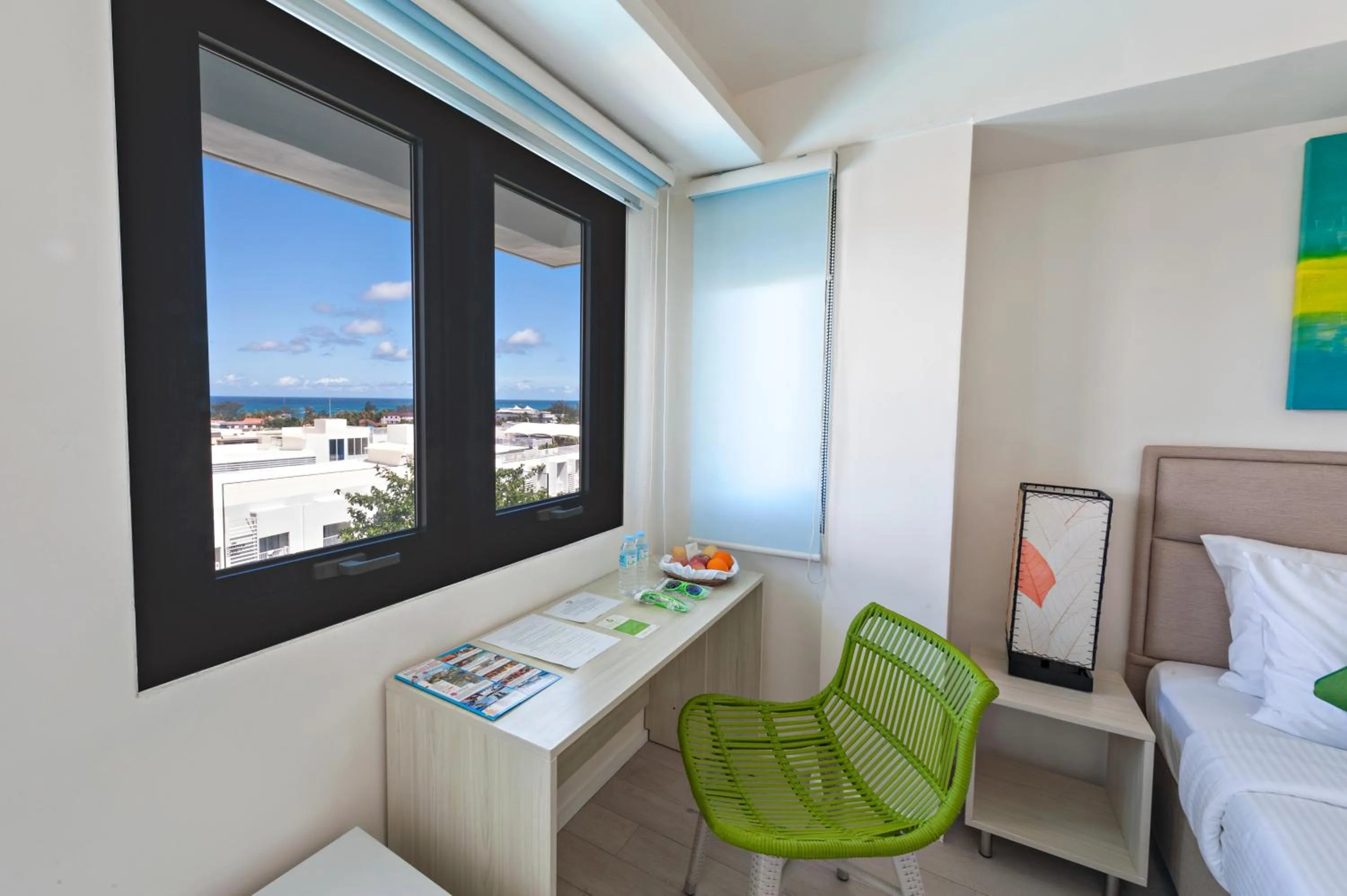 Penthouse Twin Room in Lime Hotel Boracay