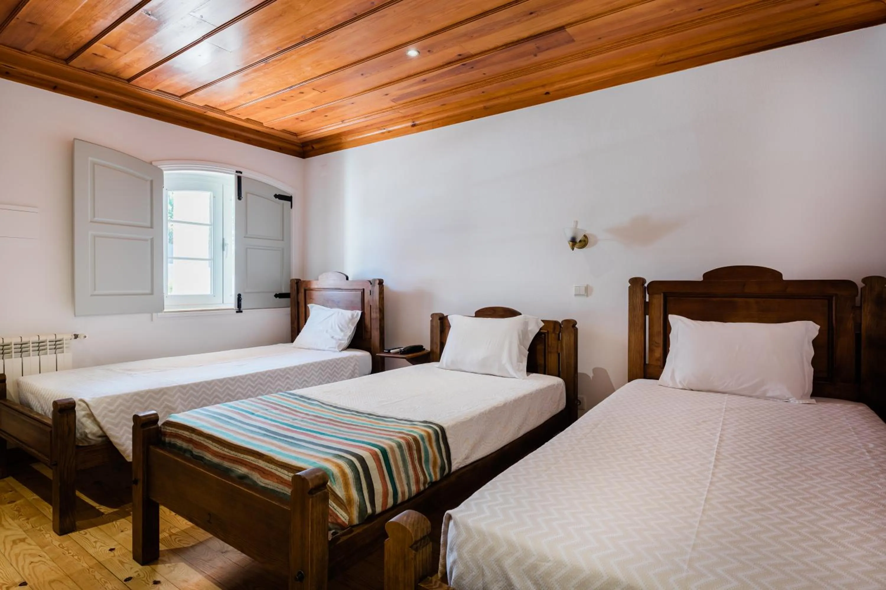 Triple Room in Pátio da Figueira