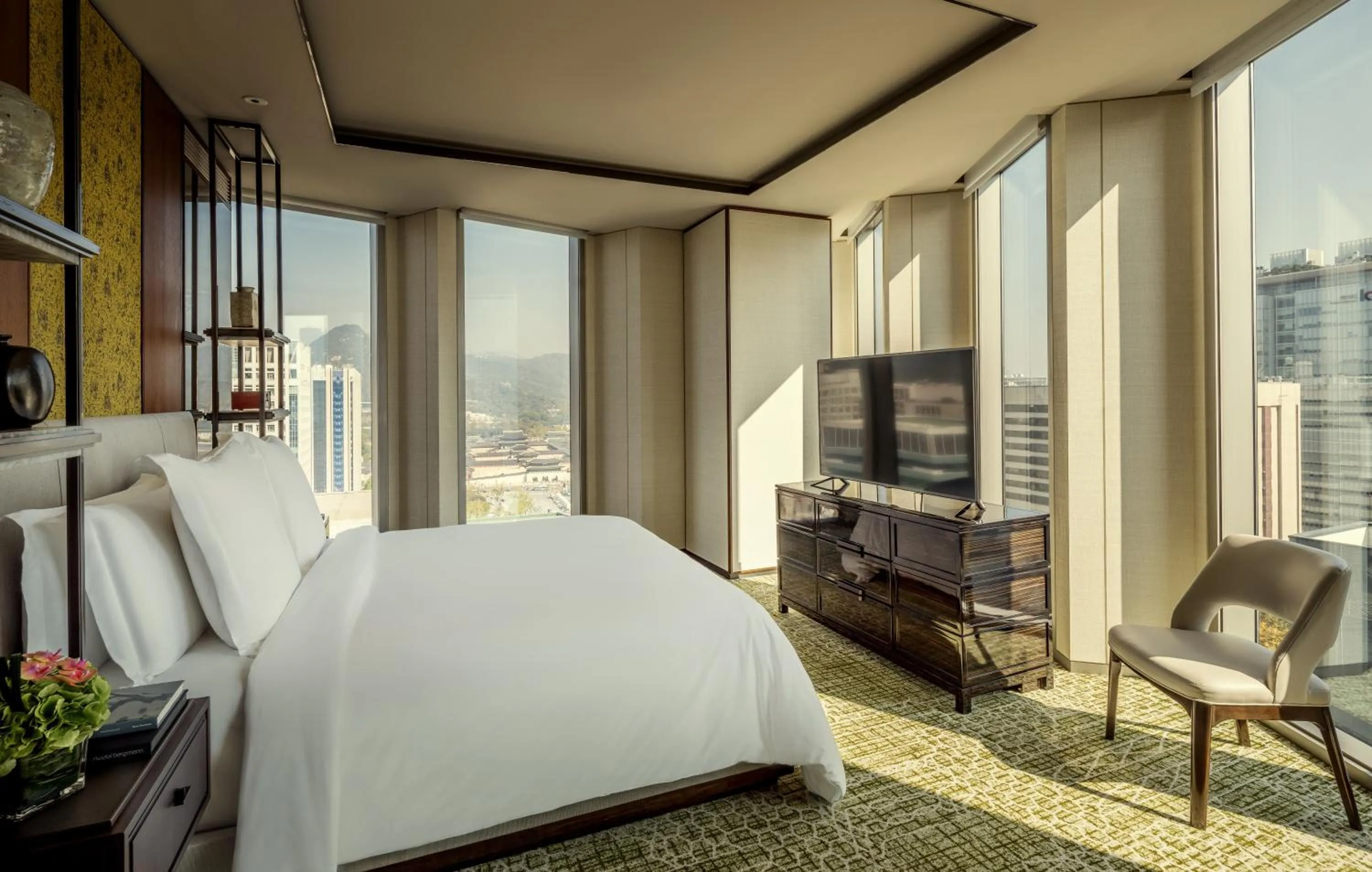 Executive King Suite with Palace View in Four Seasons Hotel Seoul