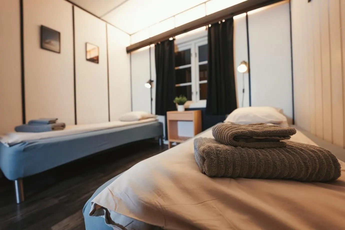 Twin Room with Shared Bathroom in Gjestehuset 102