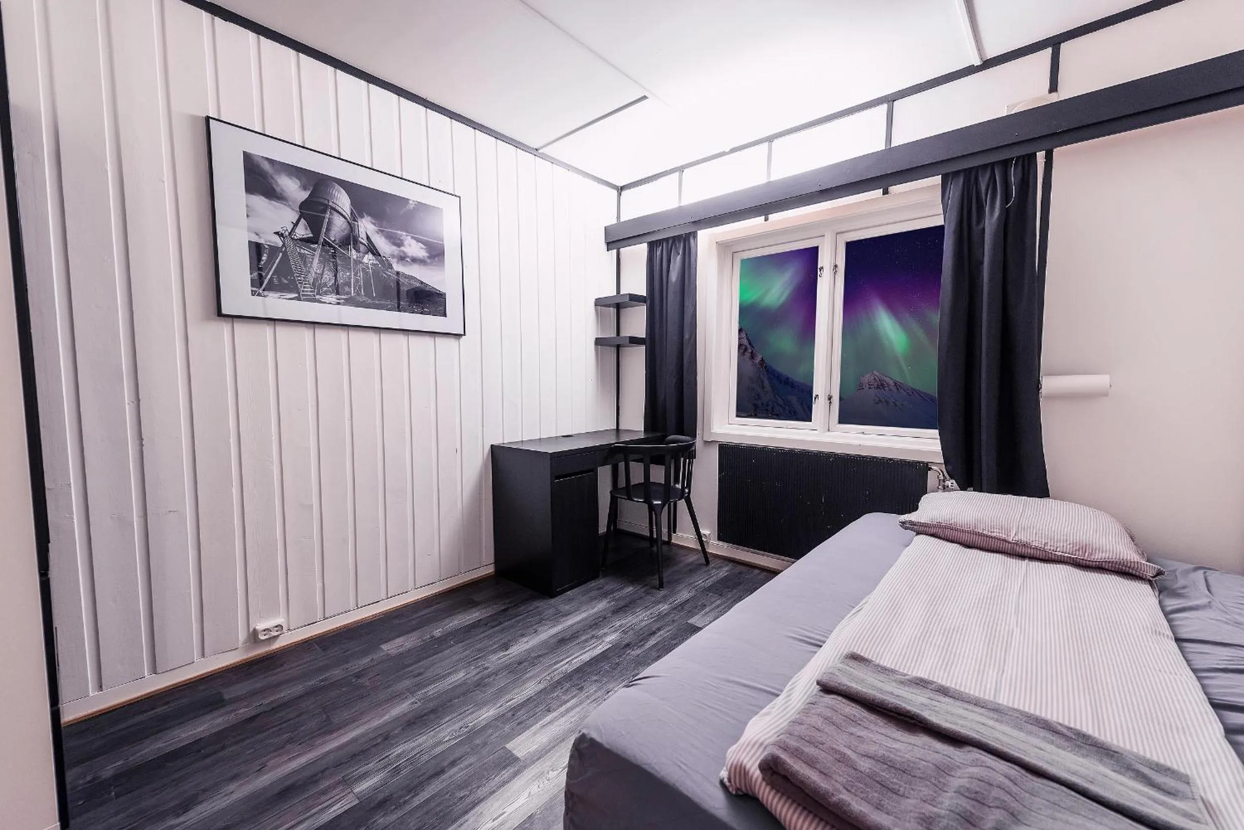 Single Room with Shared Bathroom in Gjestehuset 102