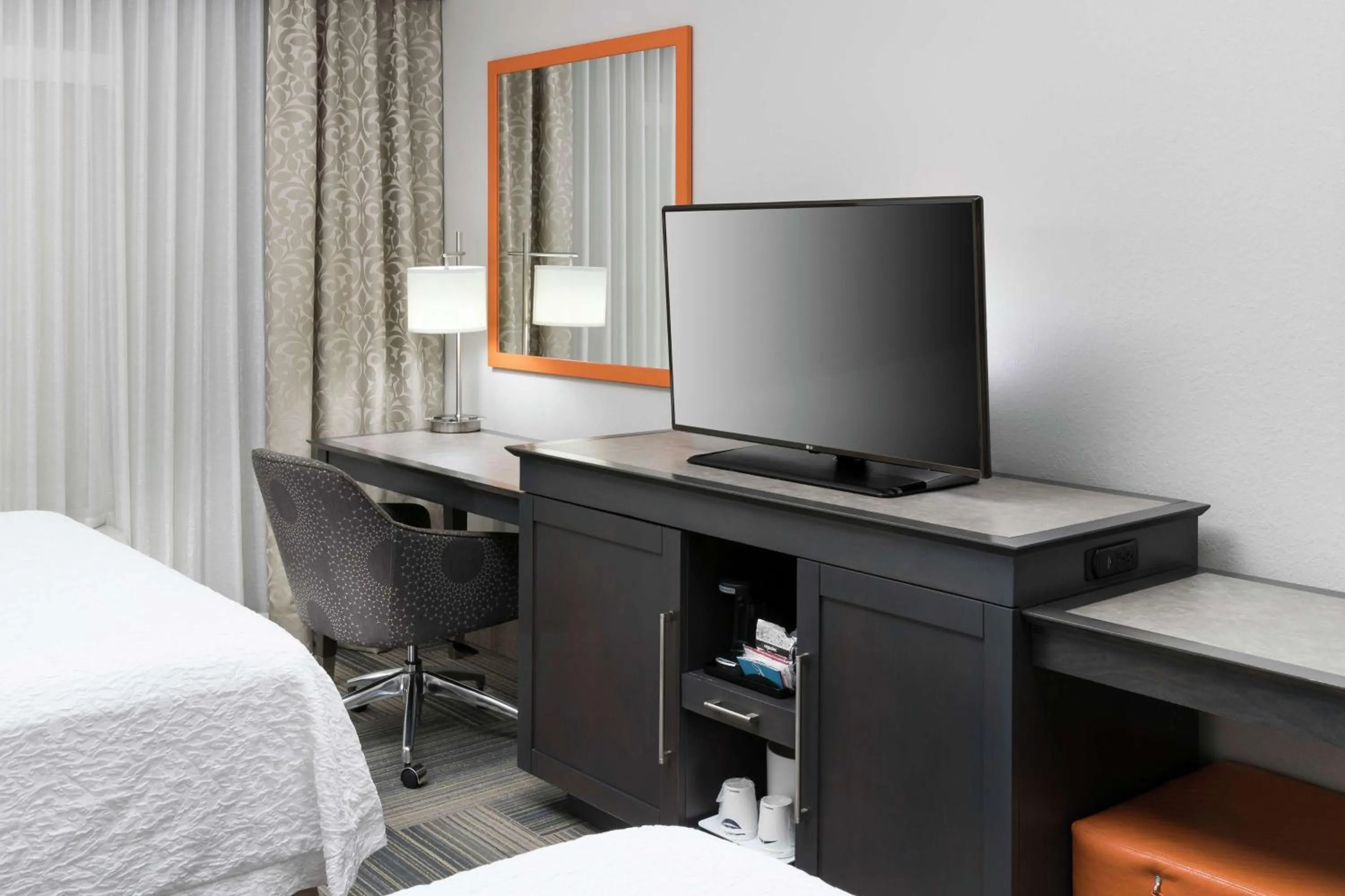Queen Room with Two Queen Beds and Walk-In Shower - Hearing Accessible/Non-Smoking in Hampton Inn & Suites by Hilton Atlanta Perimeter Dunwoody