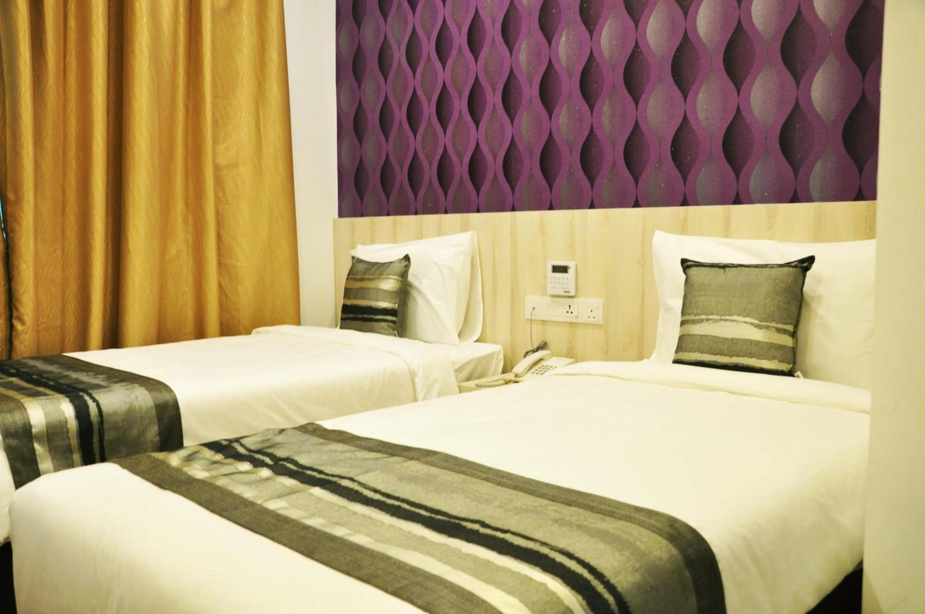 Standard Twin Room in Valya Hotel, Ipoh