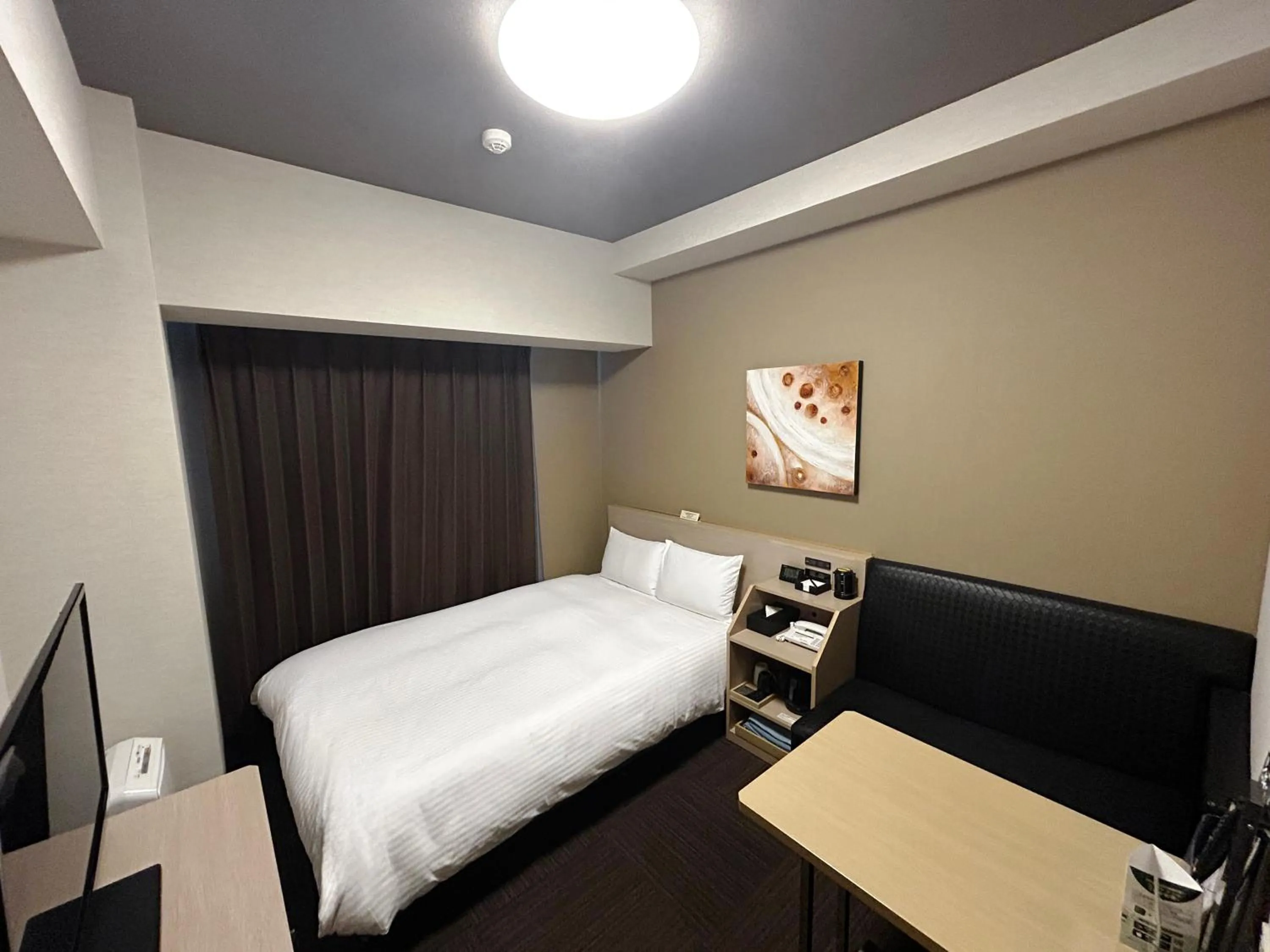 Standard Double Room with Small Double Bed - single occupancy - Smoking in Hotel Route Inn Toyama Inter