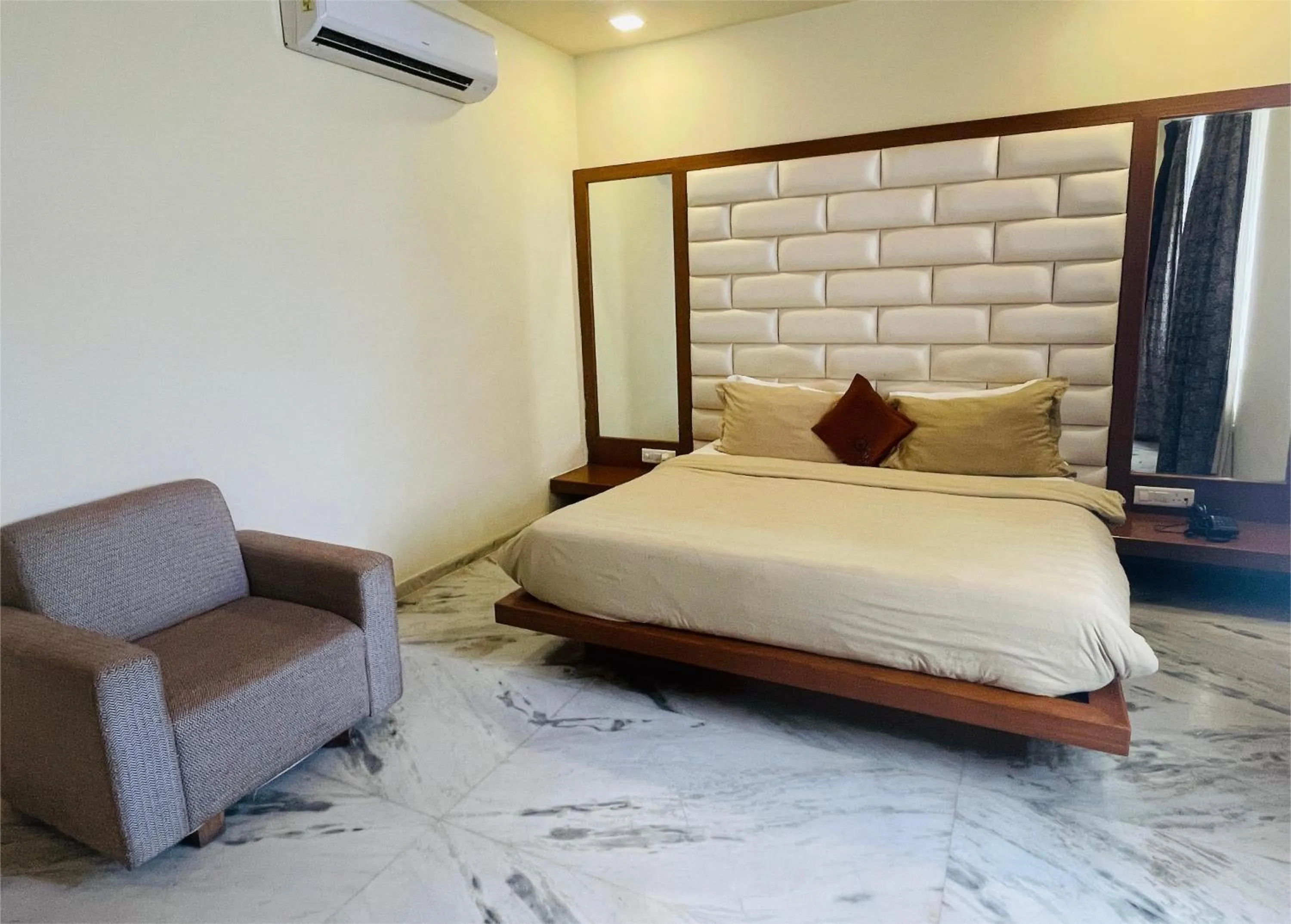 Superior Room with Hi-Tea with Cookies in jüSTa Brij Bhoomi Resort, Nathdwara