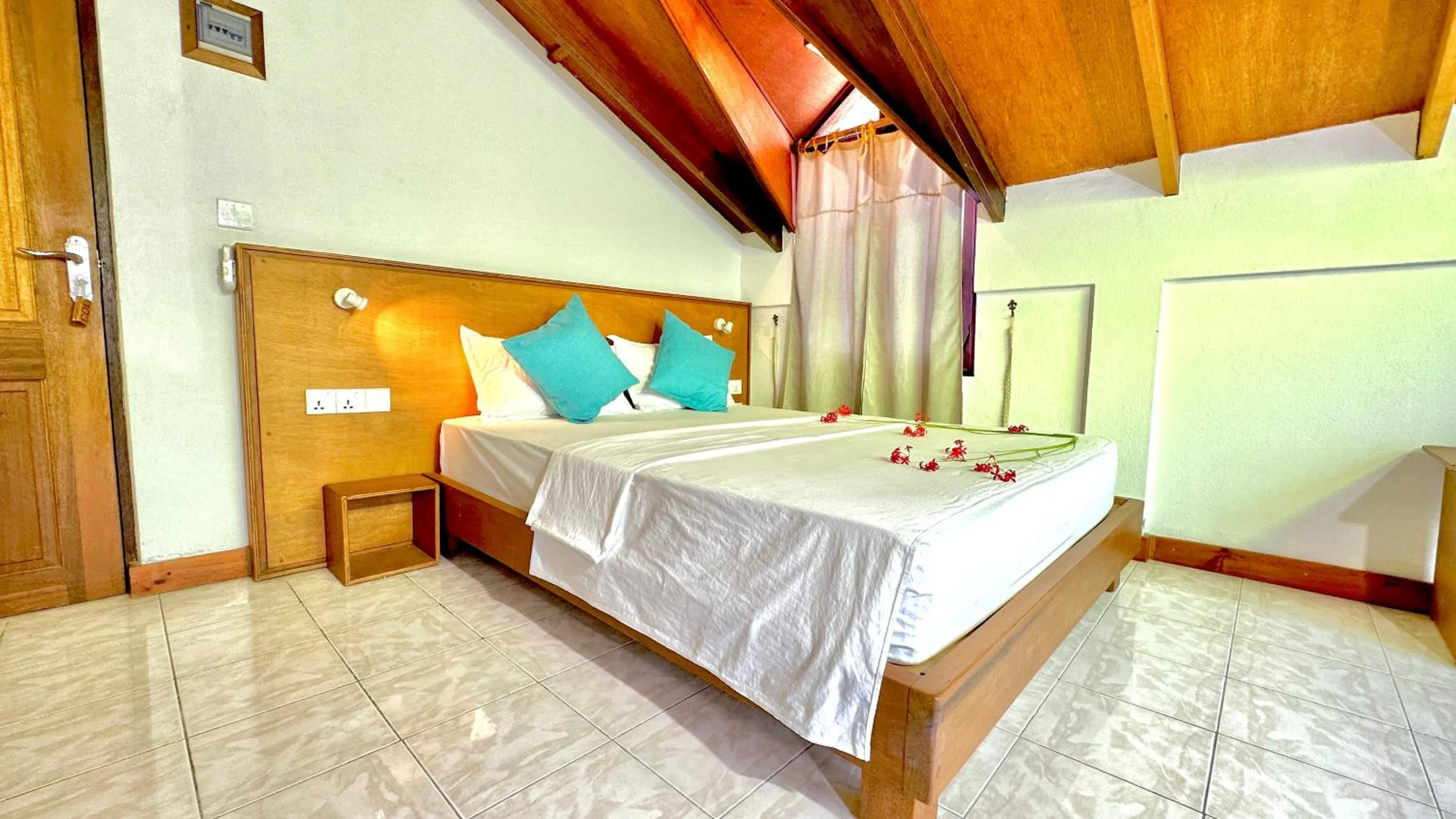 Standard Double Room in Masfalhi View Inn