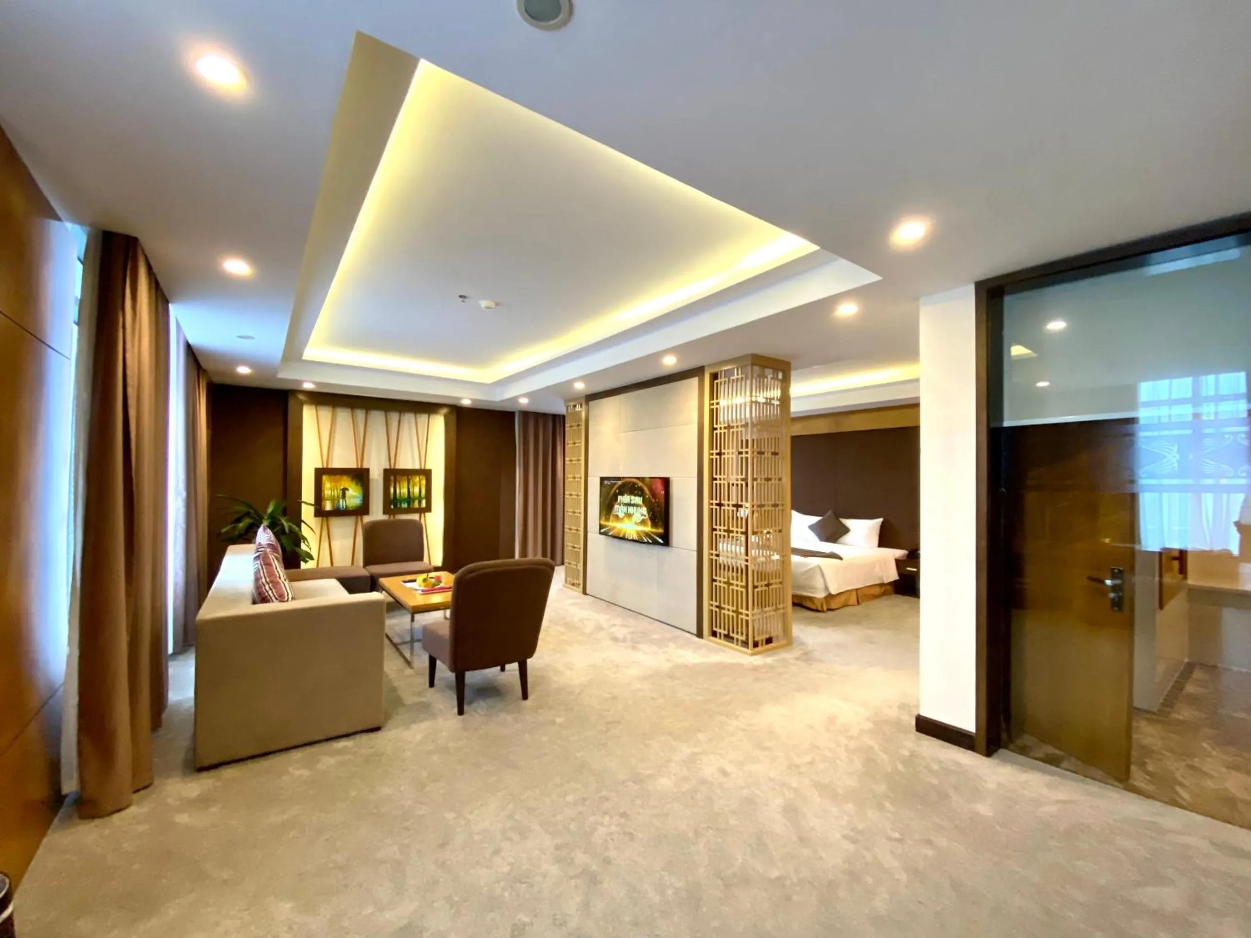 Executive Suite in Muong Thanh Luxury Nhat Le Hotel