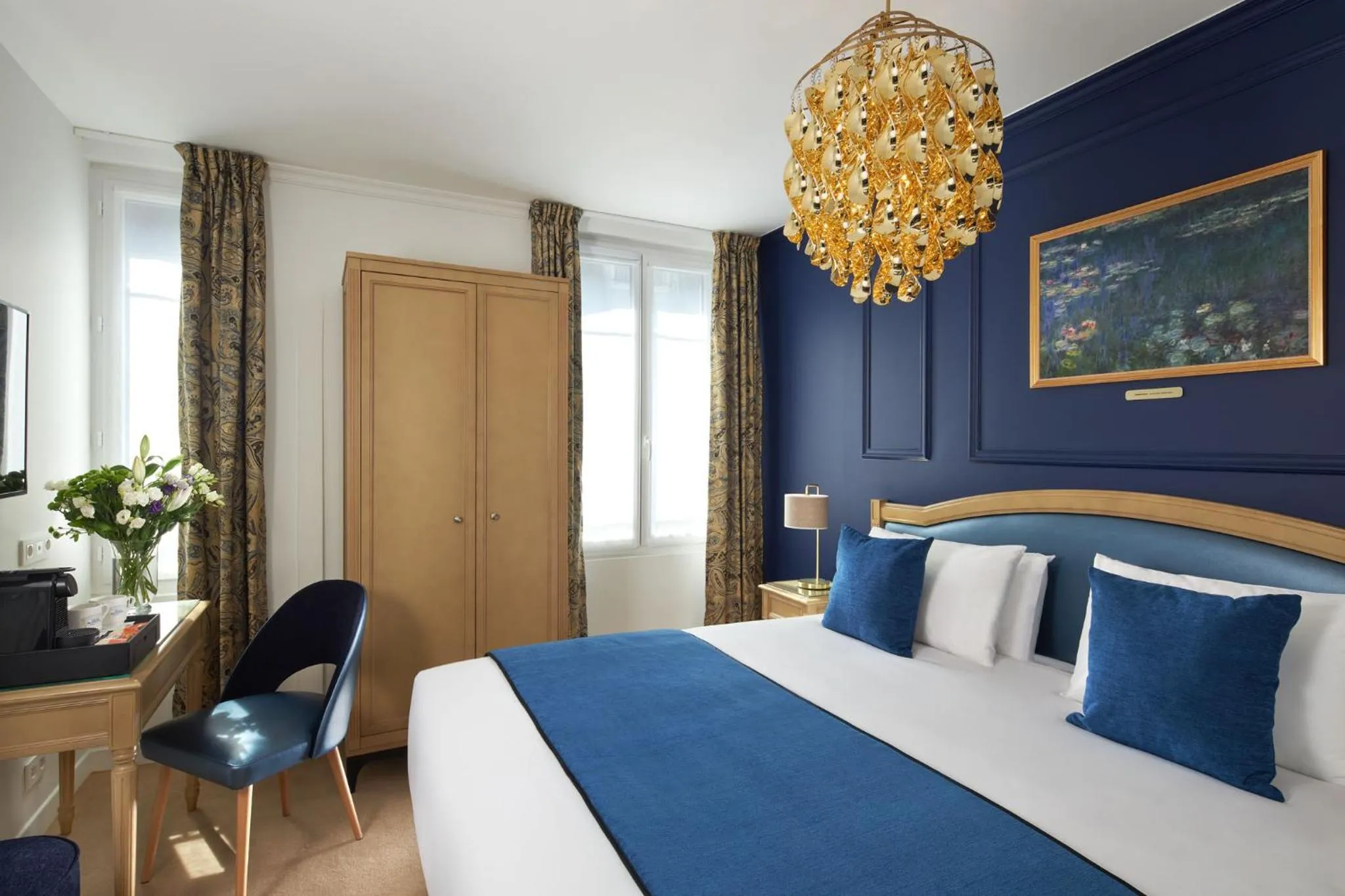 Small Double Room in Hotel Villa Romantic & Spa