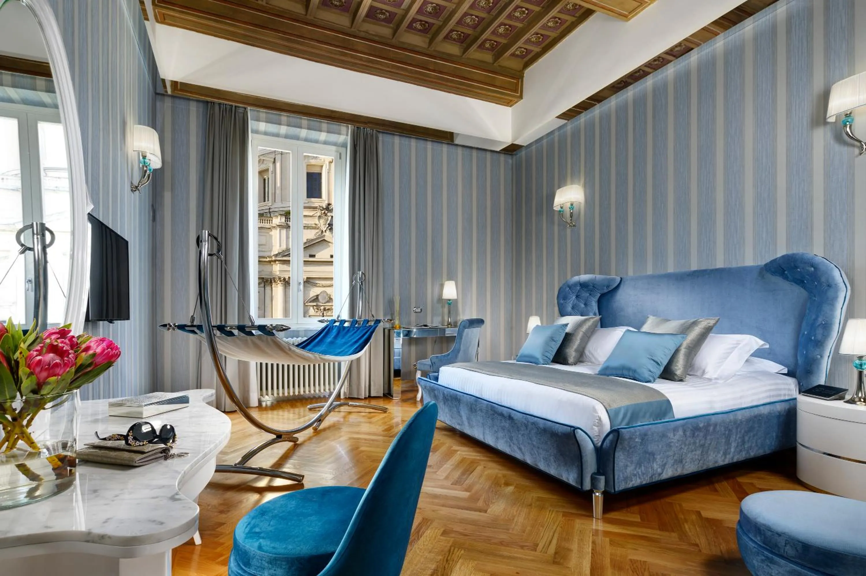 Suite with City View in Lifestyle Suites Rome