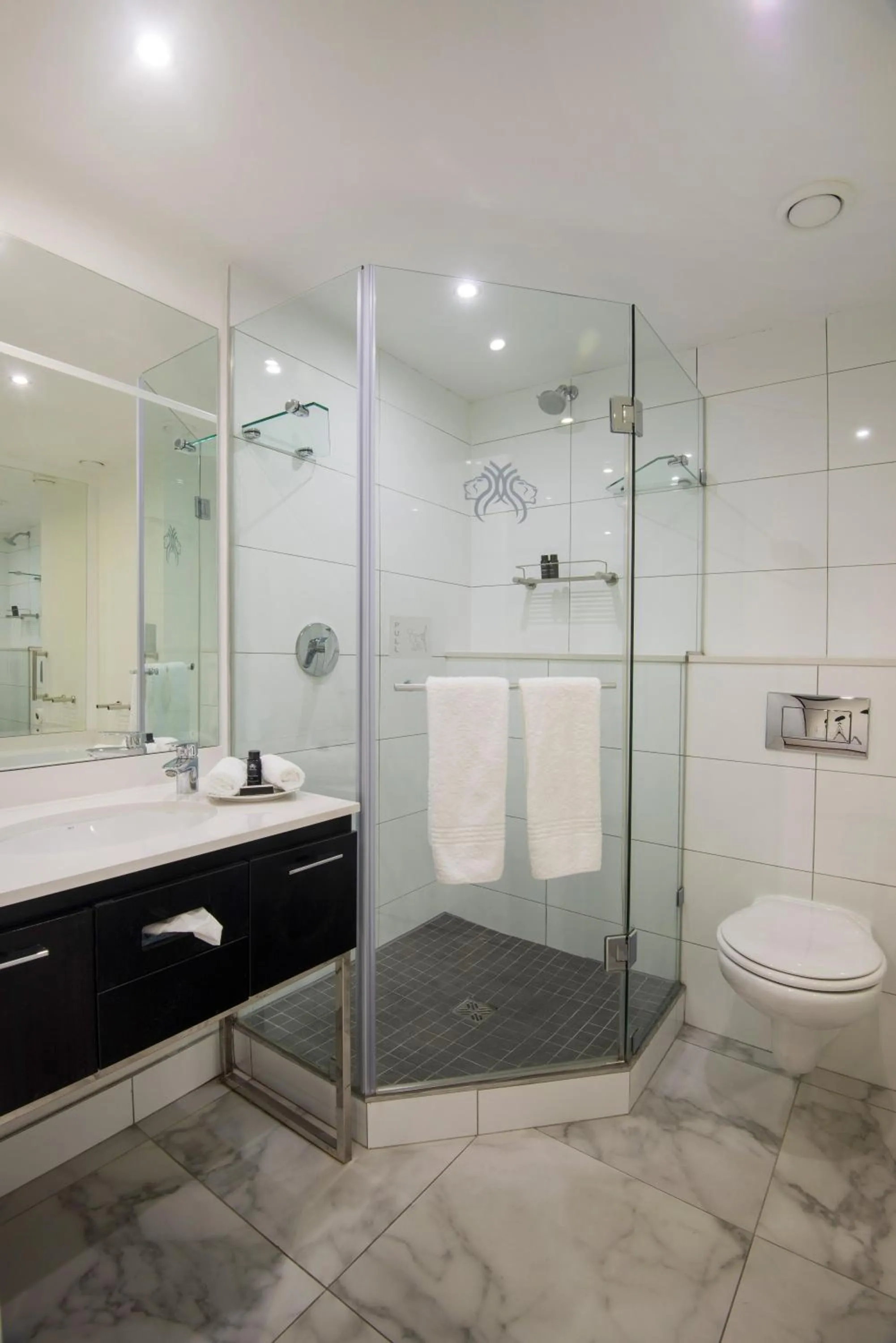 Executive Queen Room - single occupancy in The Commodore Hotel