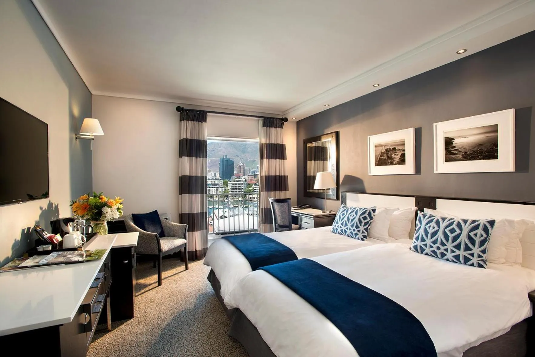 Deluxe Twin Room - single occupancy in The Commodore Hotel