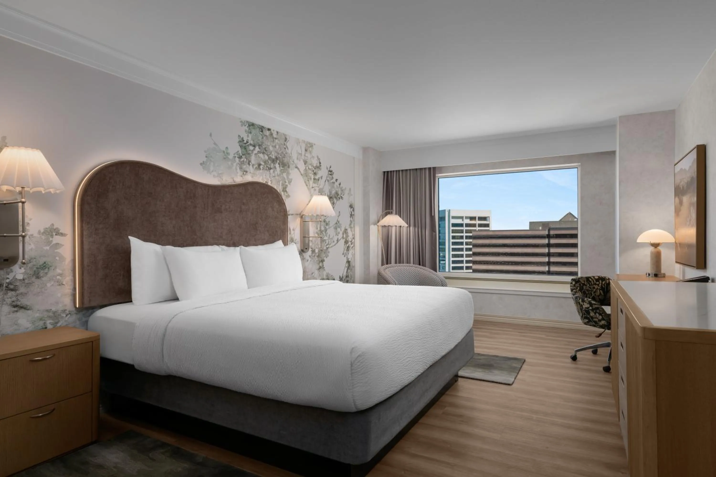 King Room in The Grove Hotel