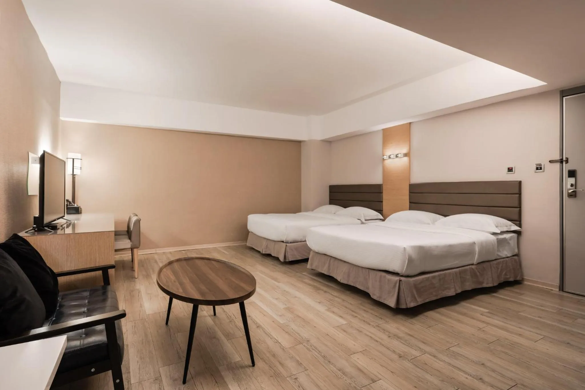 Quadruple Room in The Riverside Hotel Esthetics