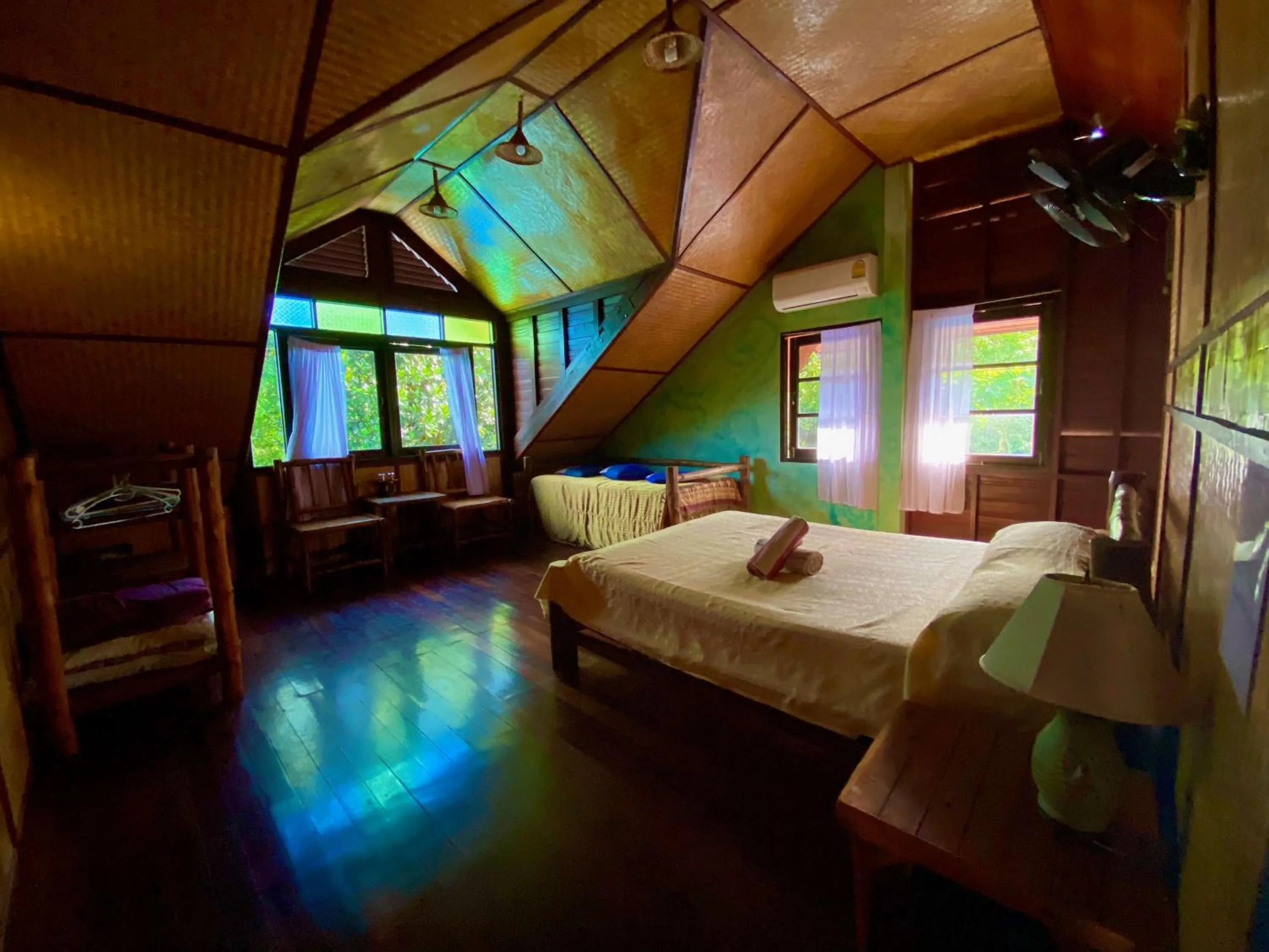 Double Room with Shared Bathroom - single occupancy in Shanti Lodge Phuket