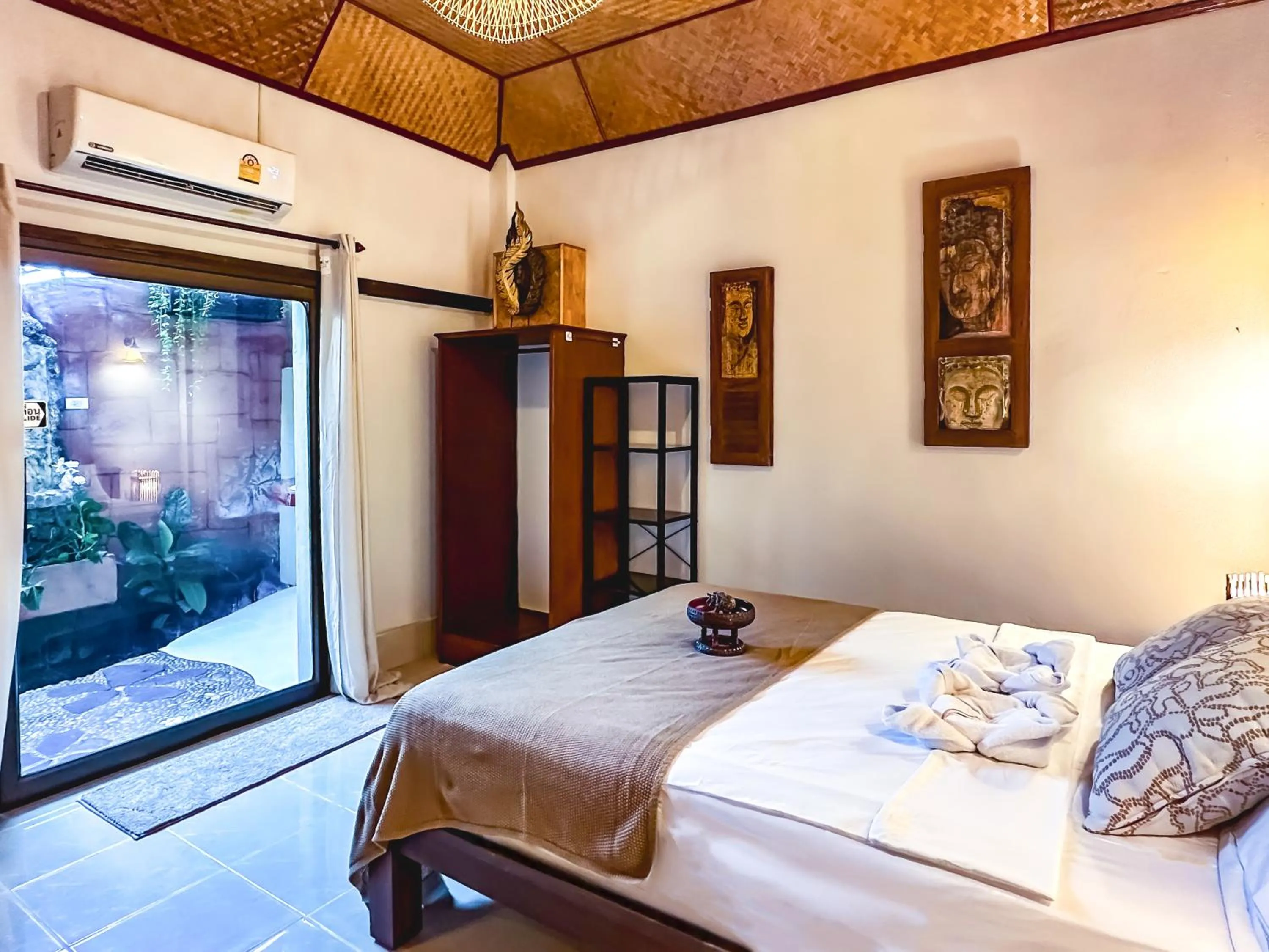 Deluxe Double Room in Shanti Lodge Phuket