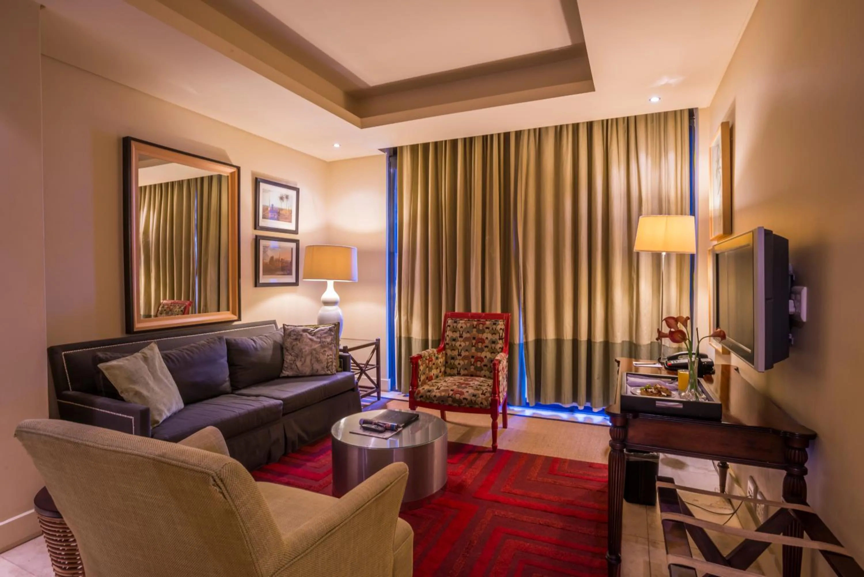 Executive King Suite in Royal Palm Hotel