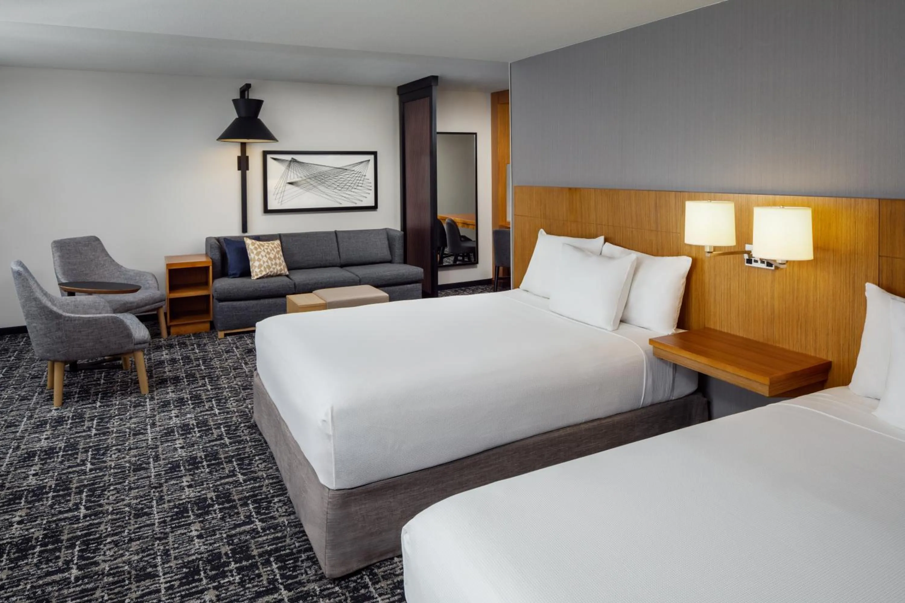 Queen Room with Two Queen Beds, Sofa Bed and Accessible Tub in Hyatt Place Chicago Midway Airport