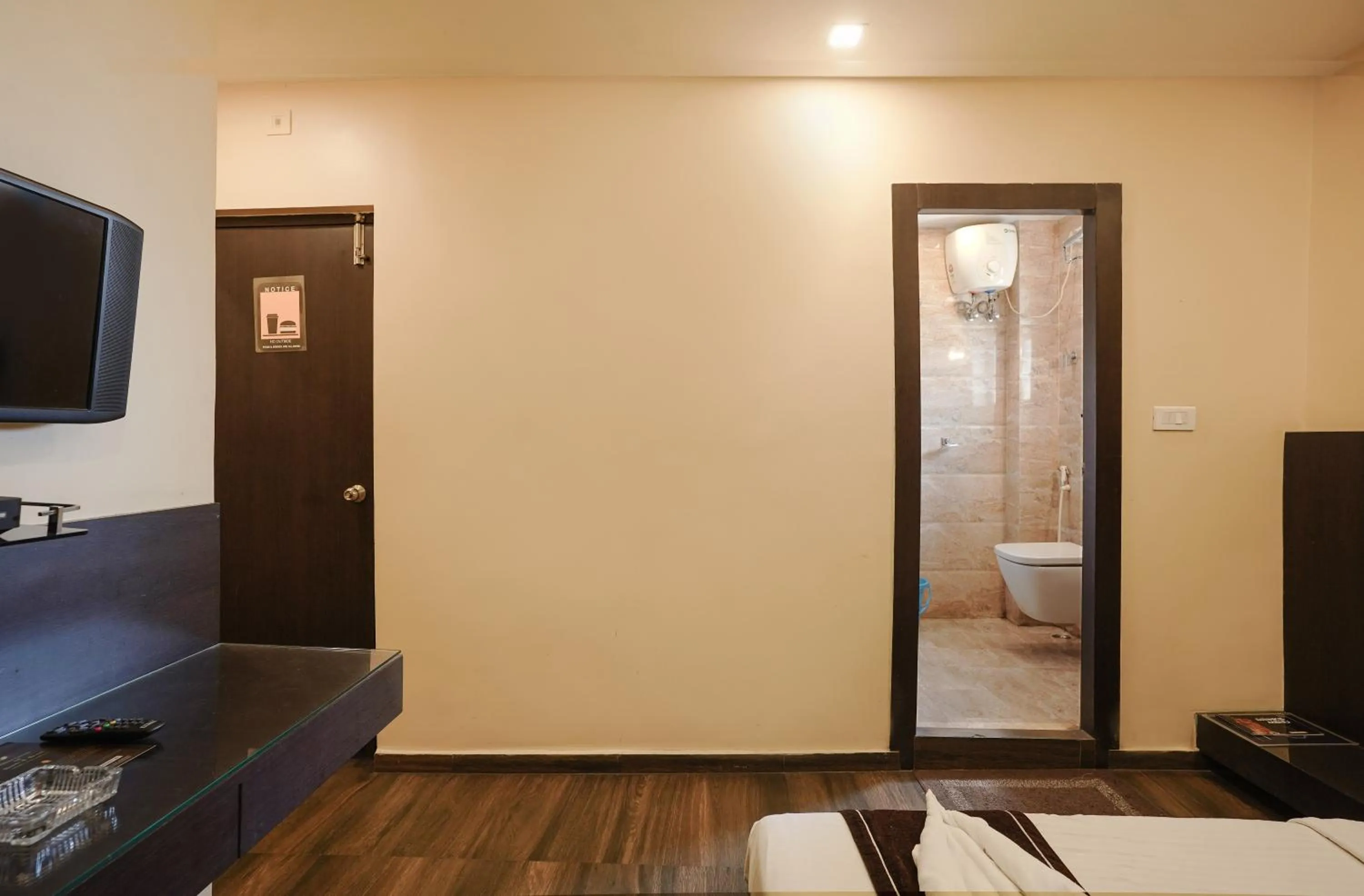 Standard Double or Twin Room - single occupancy in Hotel Sheldon International Near Science City