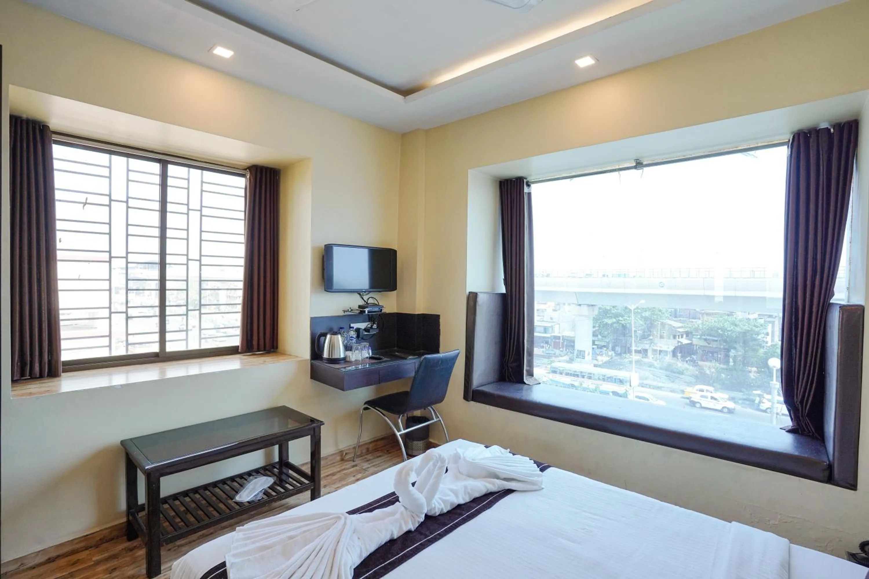 Superior Double Room - single occupancy in Hotel Sheldon International Near Science City