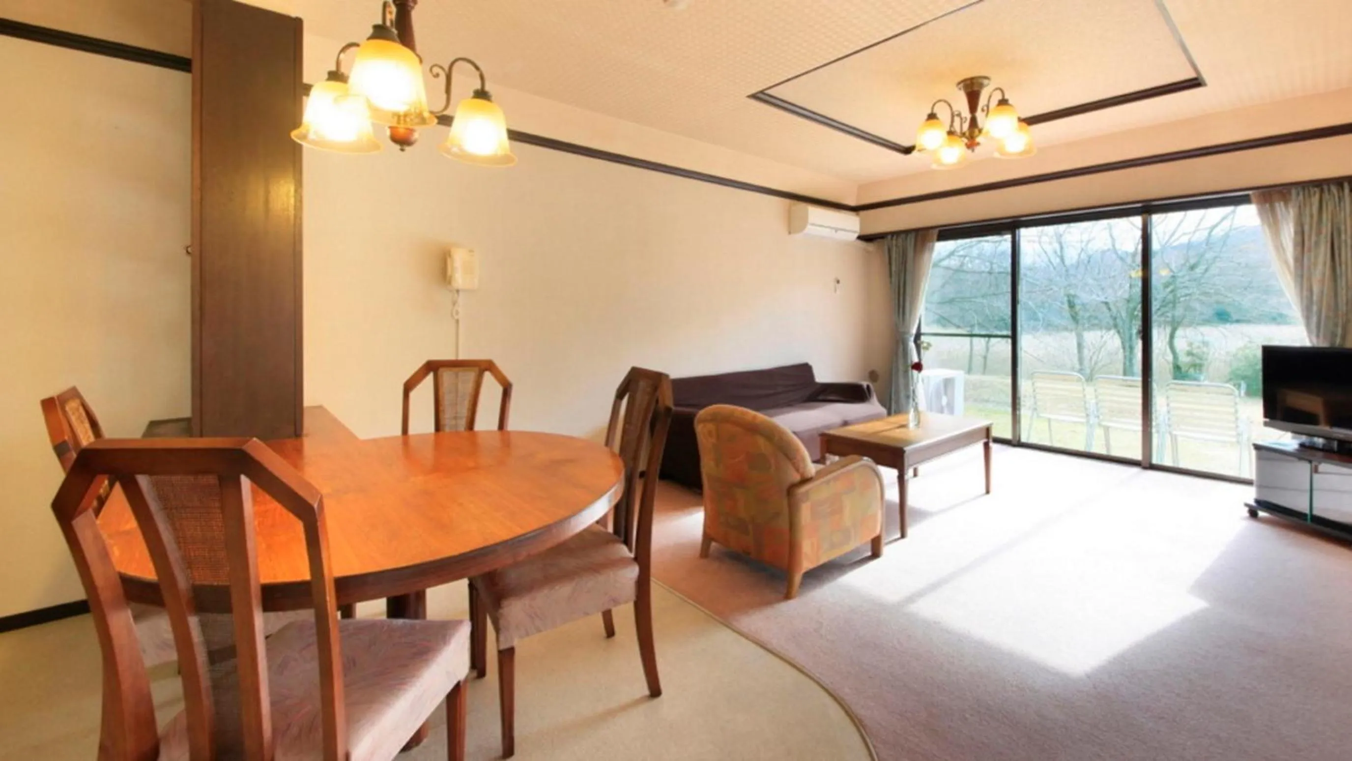 Standard Family Room in Izu Ippeki Lake Lakeside Terrace