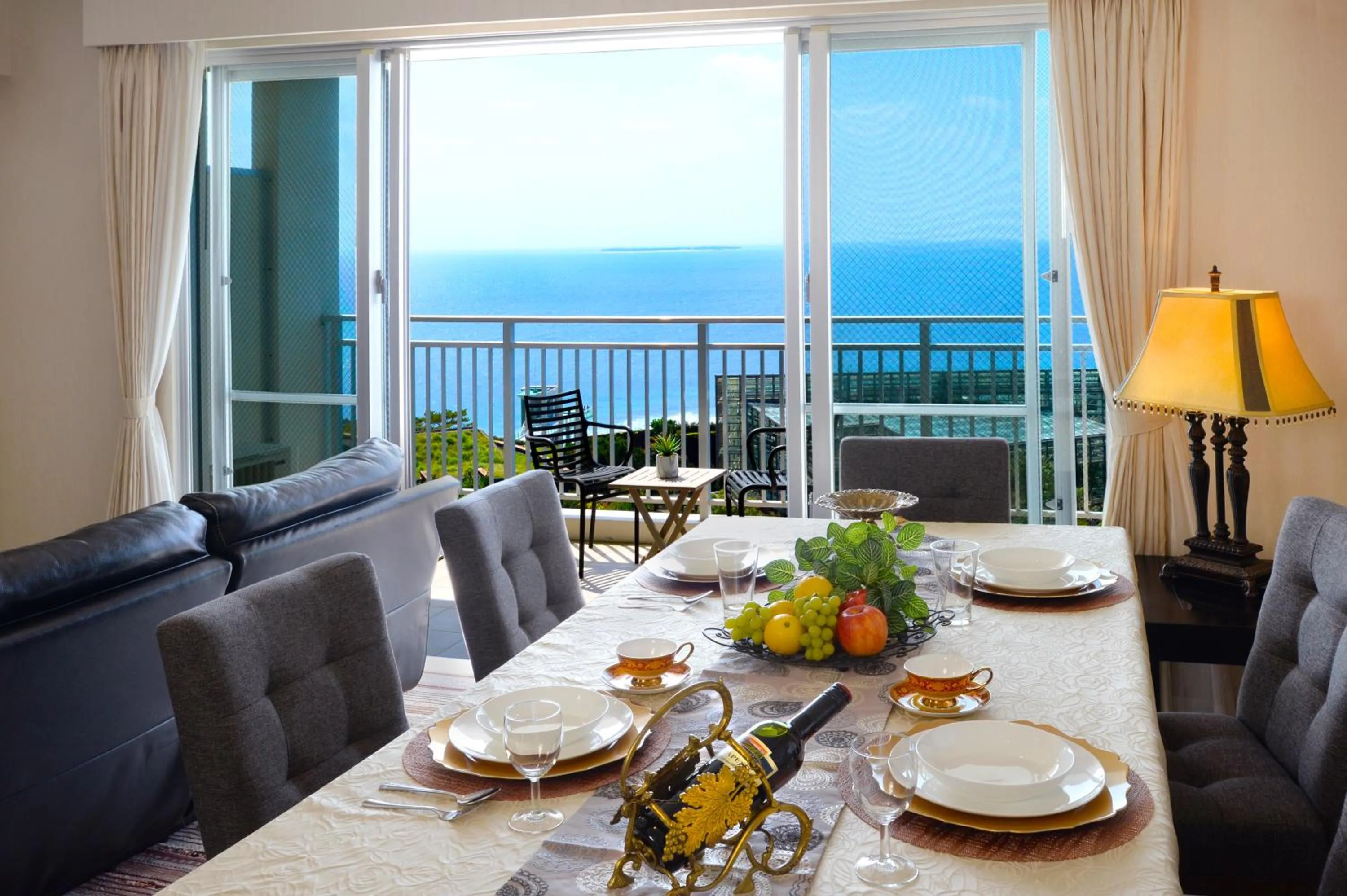 [Ocean View] Premium King (1-2 people) 55 square yards in Wisteria Condominium Resort