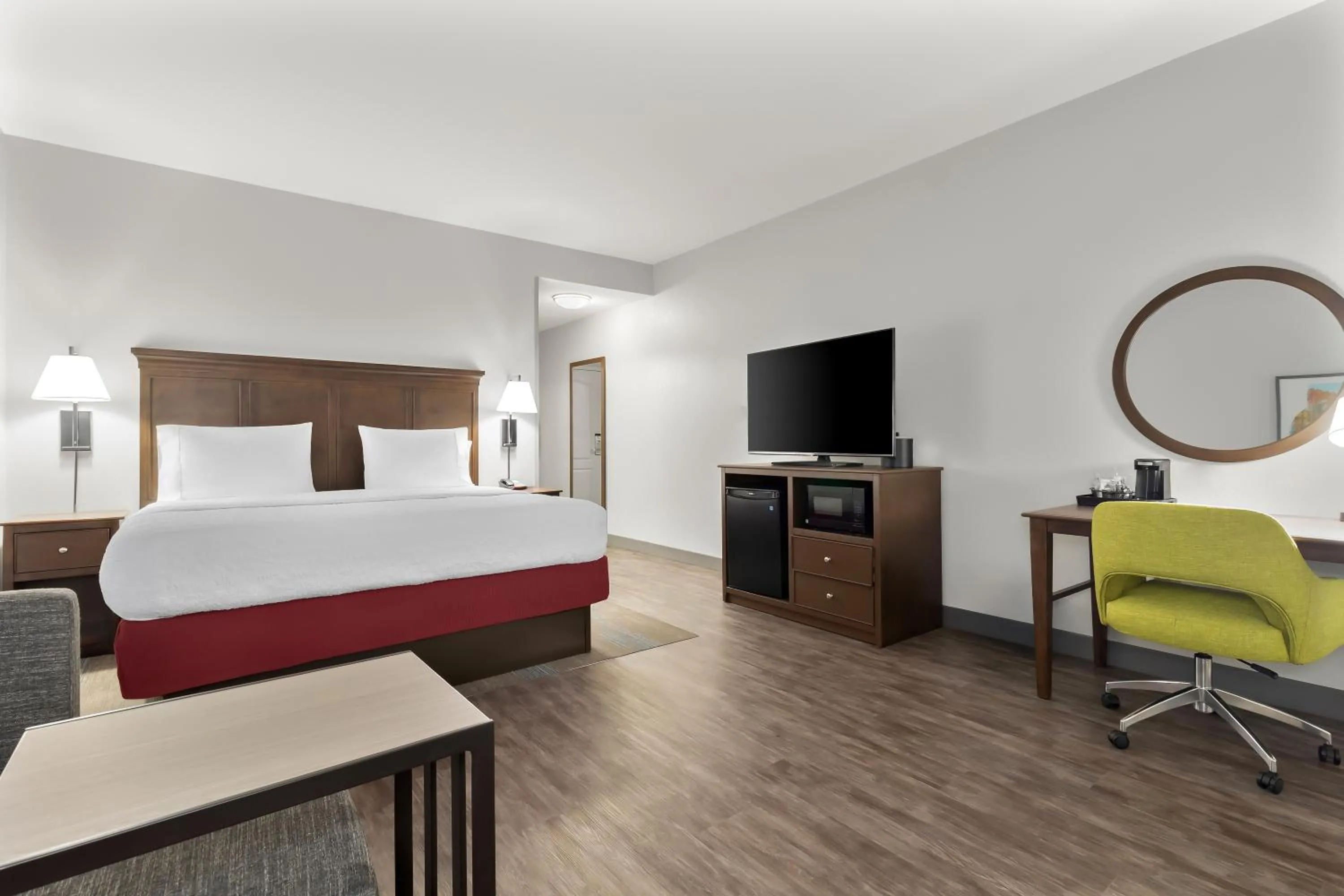 King Room with Sofa Bed - Hearing Accessible/Non-Smoking in Hampton Inn & Suites - Hartsville, SC