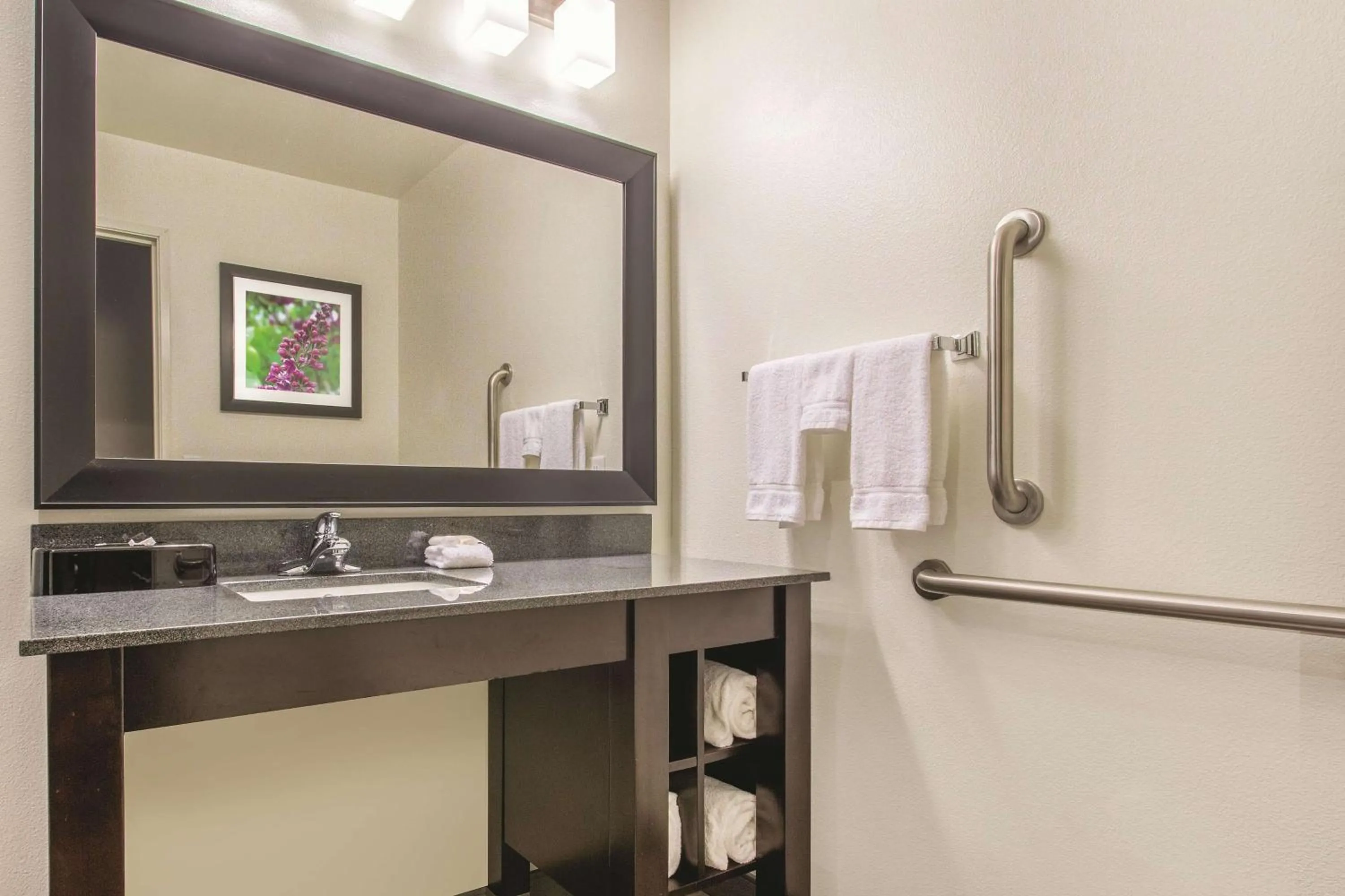 Queen Room with Two Queen Beds - Mobility Access/Non-Smoking in La Quinta by Wyndham Tumwater - Olympia