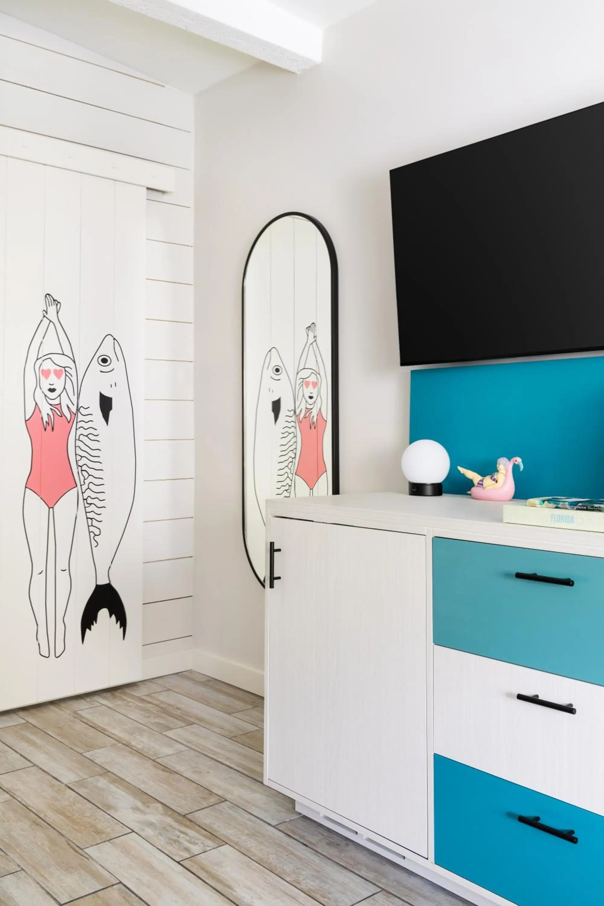 One King Bed Hearing Accessible in Blue Flamingo Resort Key West