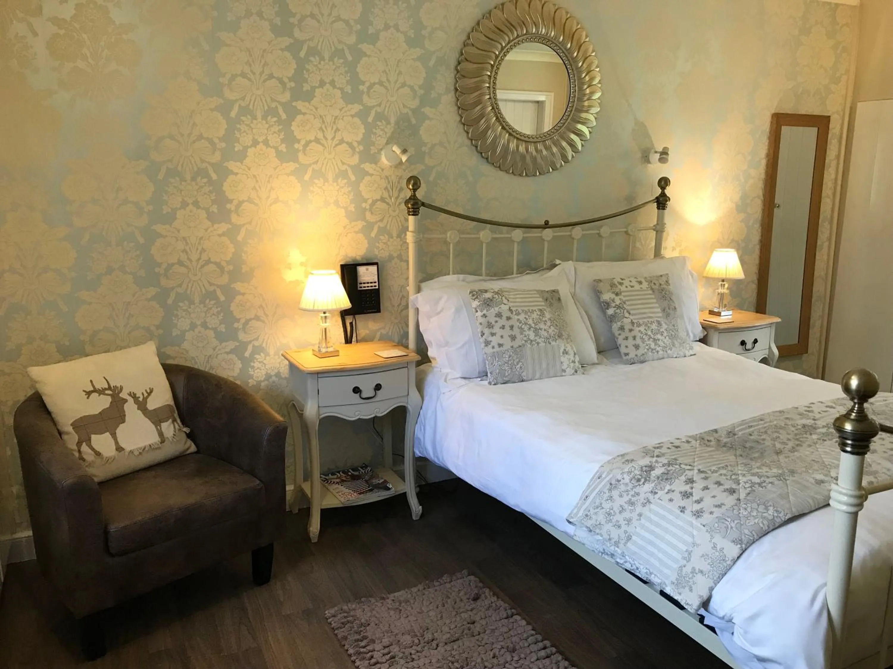 Double Room with Mountain View in The Hand at Llanarmon