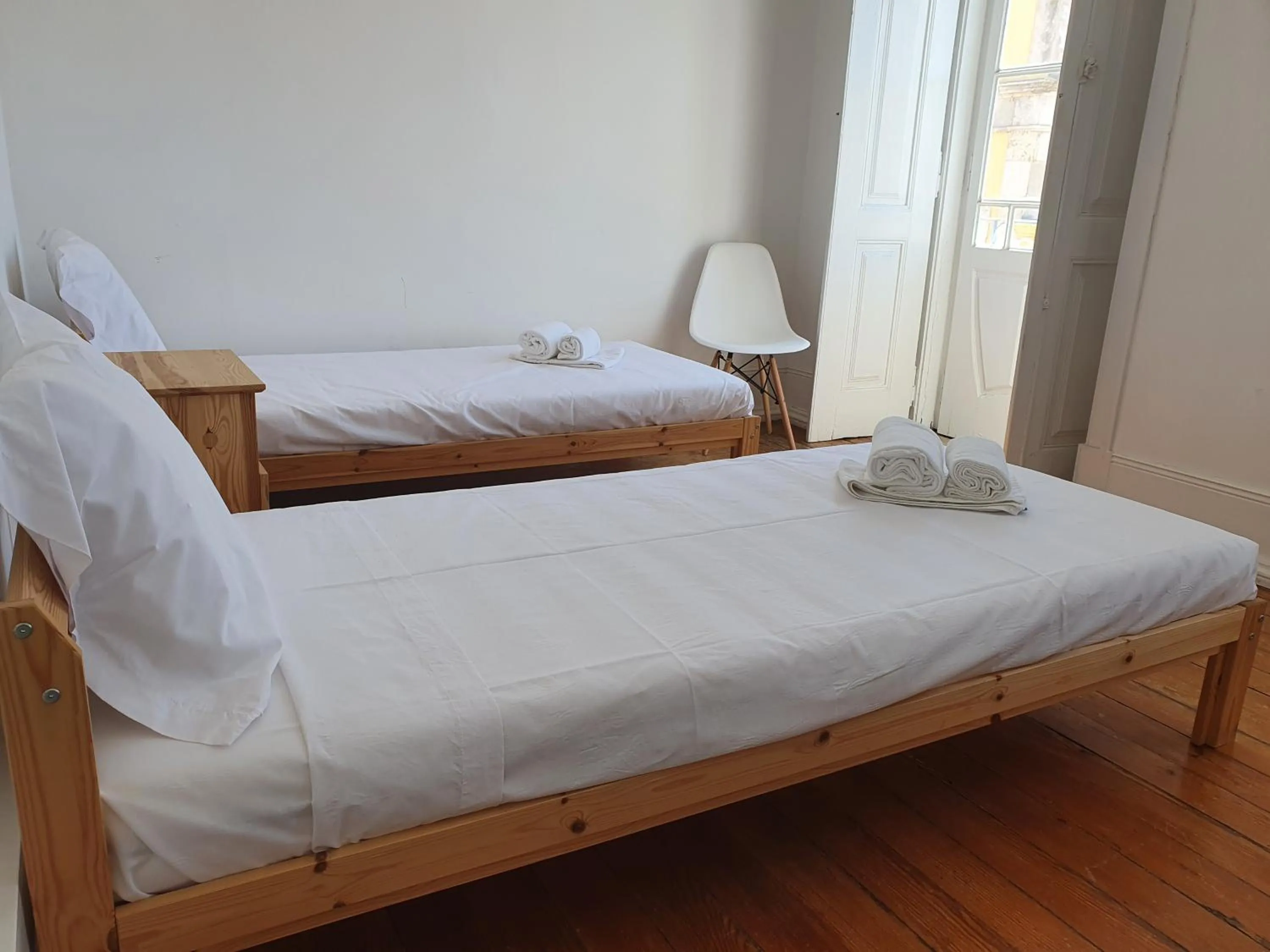 Twin Room with Shared Bathroom in Baixa Terrace Hostel