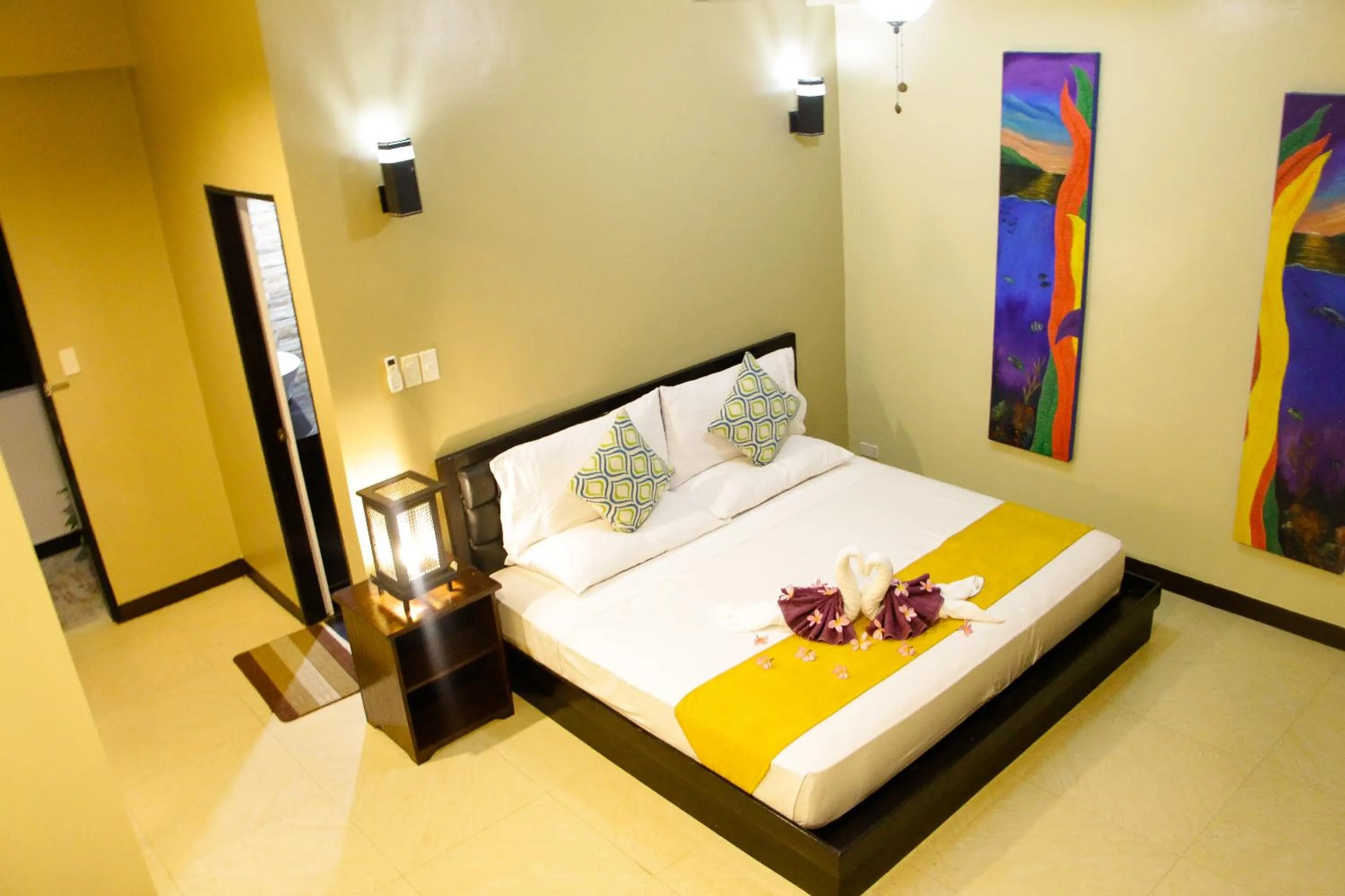Deluxe Suite with Sea View in Sulu Sea Boutique Hotel