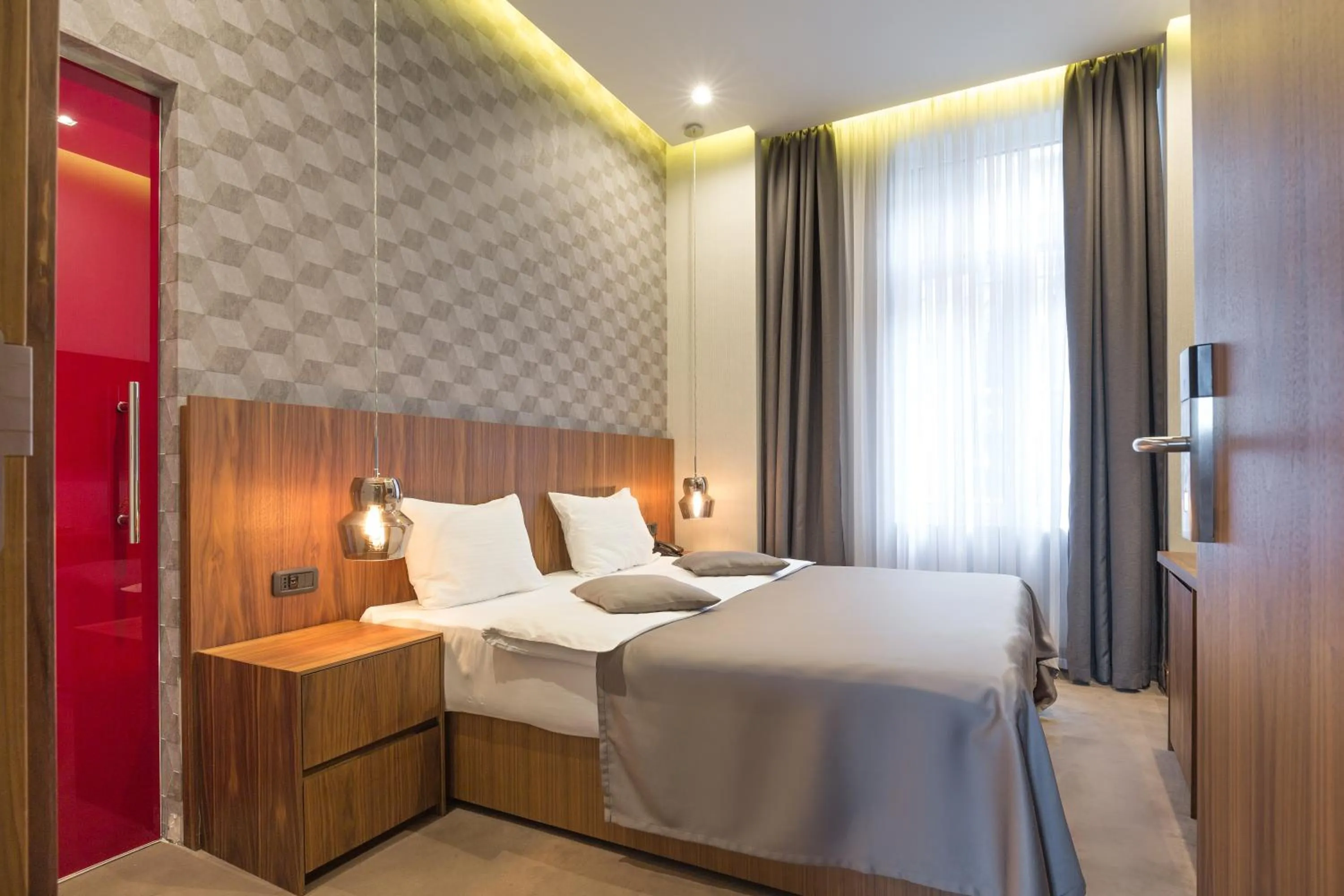 Double or Twin Room with Courtyard View - single occupancy in Five Points Square - City Center