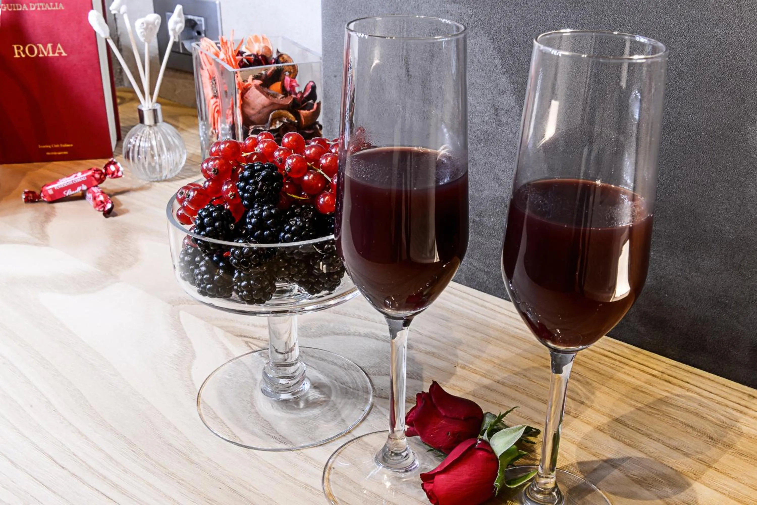 Deluxe Room in Sun Suite Luxury Pantheon