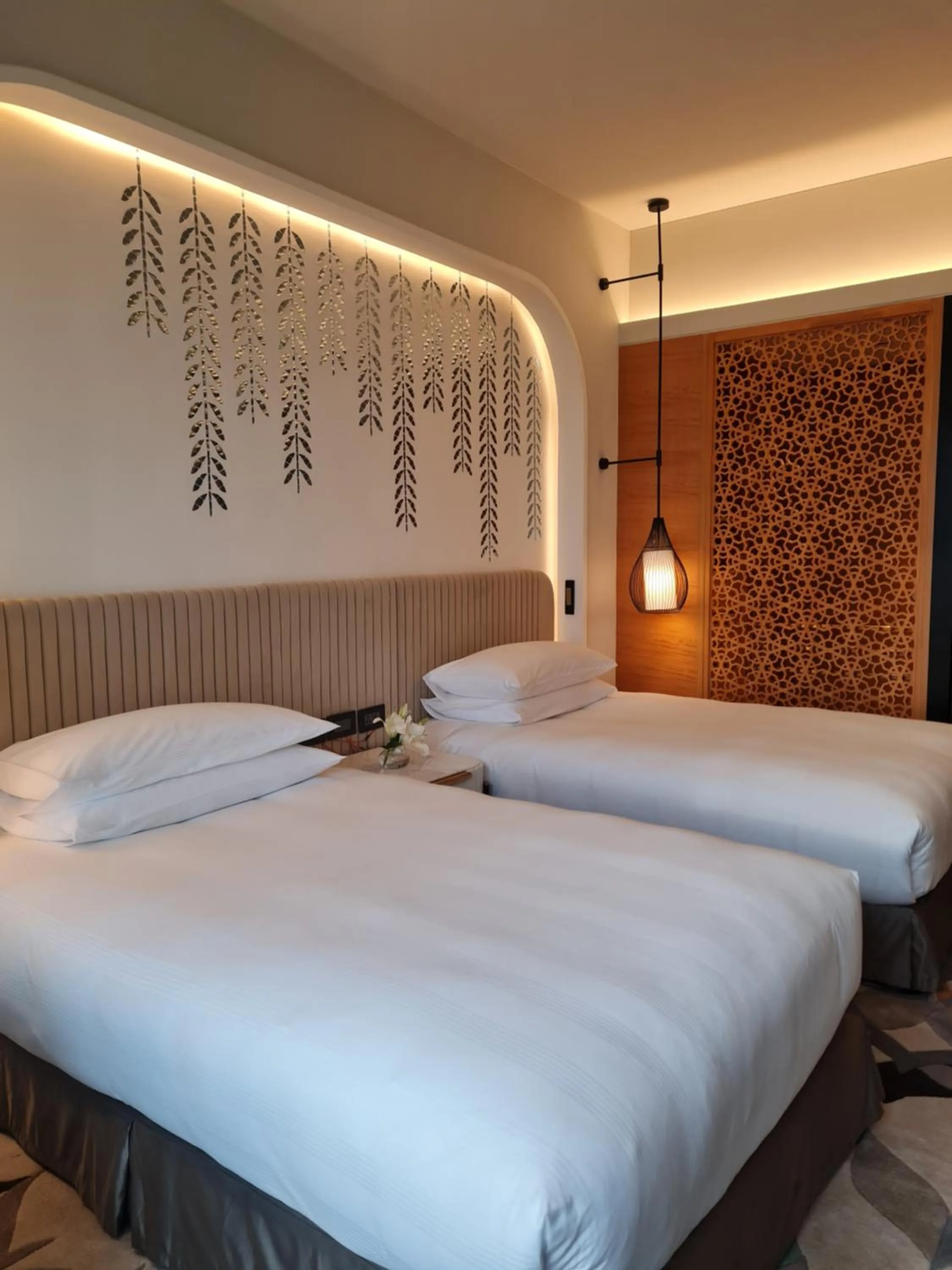 Classic Twin Room - Club Floor (Enjoy 15% off on Food and Soft beverages, 15% off on Spa, 15% Off on Laundry, Early check-ins and Late check-outs subject to the availability) in InterContinental Jaipur Tonk Road by IHG