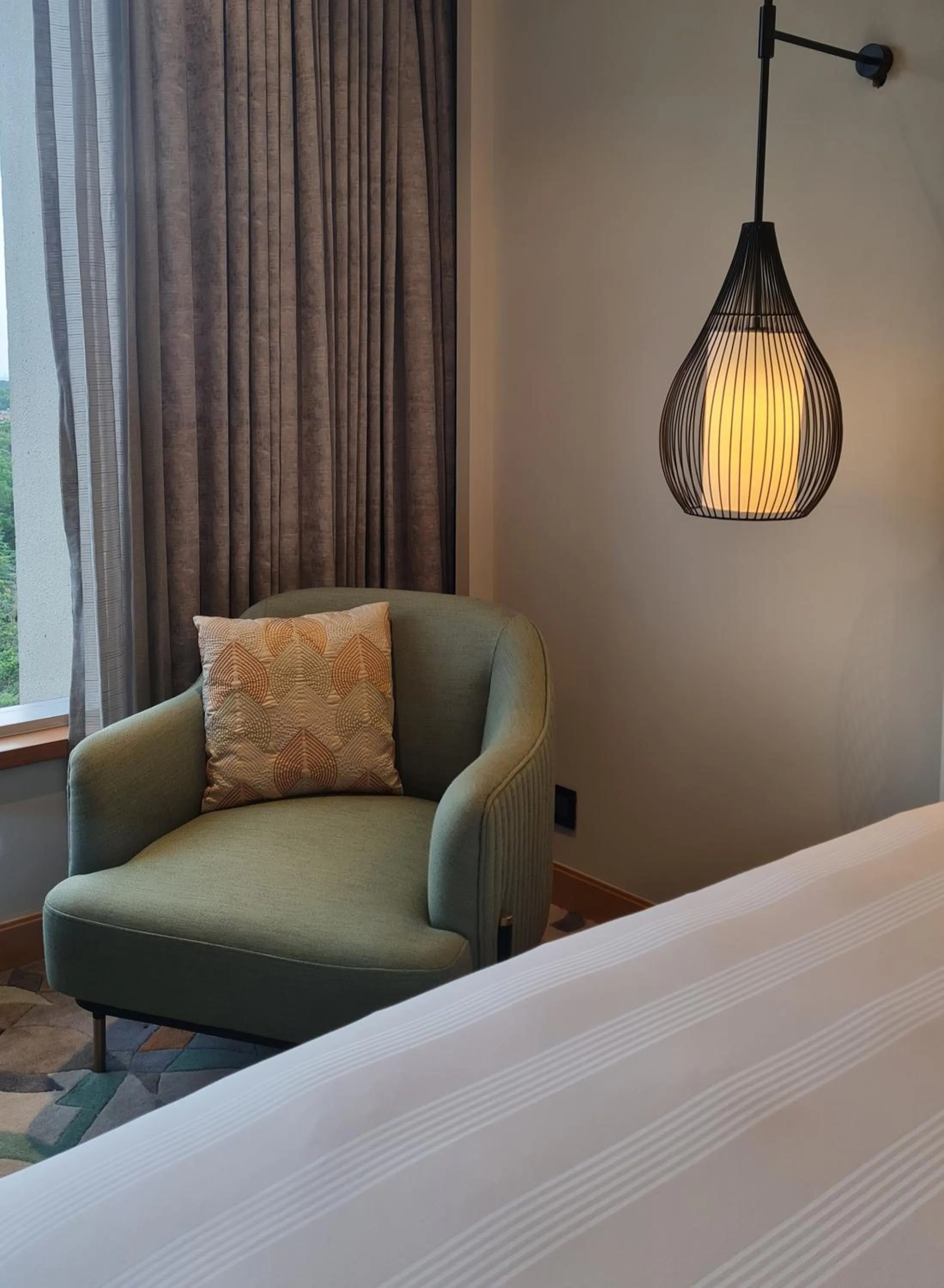 Classic King Room (Enjoy 15% off on Food and Soft beverages, 15% off on Spa, 15% Off on Laundry, Early check-ins and Late check-outs subject to the availability) in InterContinental Jaipur Tonk Road by IHG