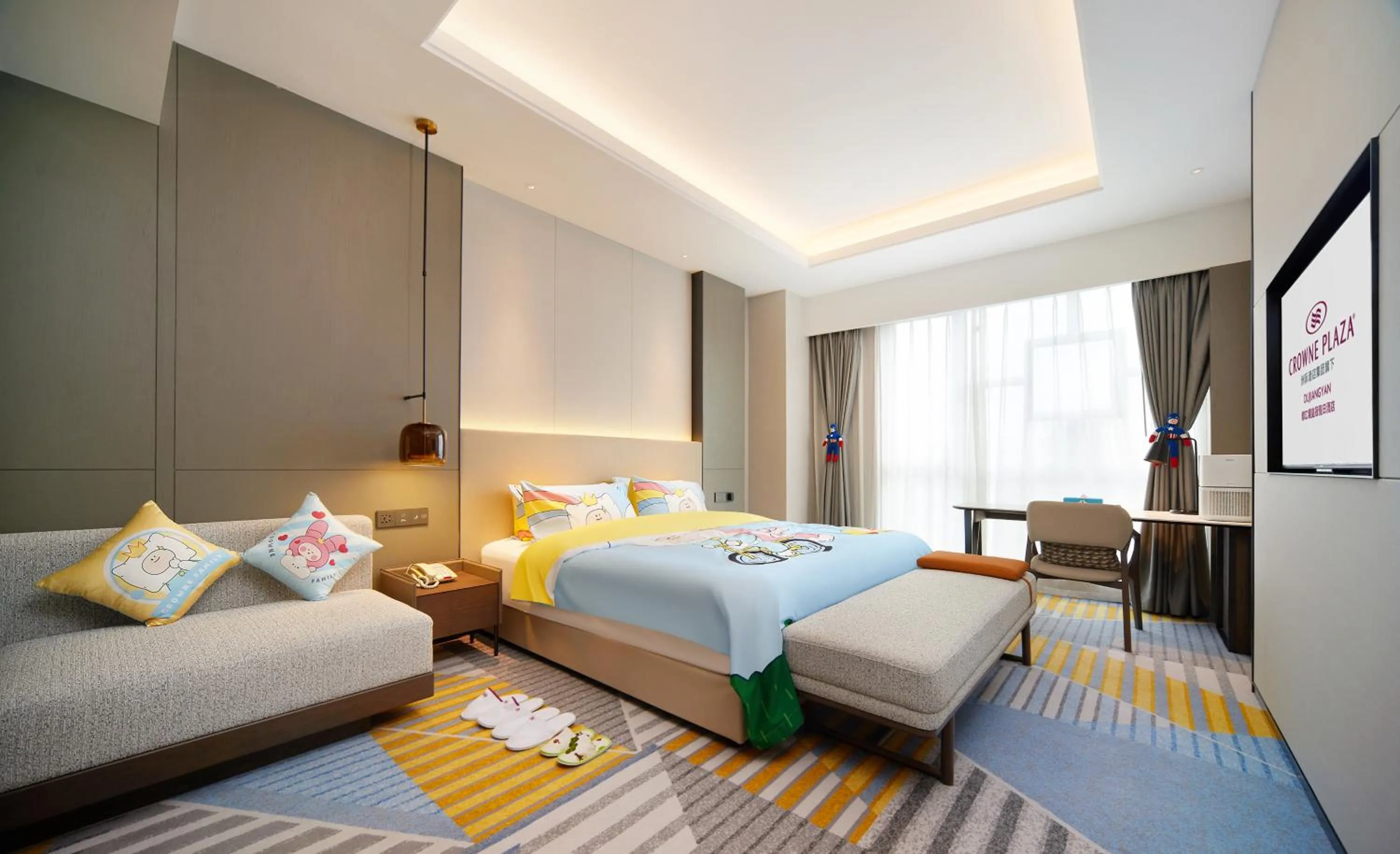 One-Bedroom King Suite - Kids Theme in Crowne Plaza Dujiangyan by IHG