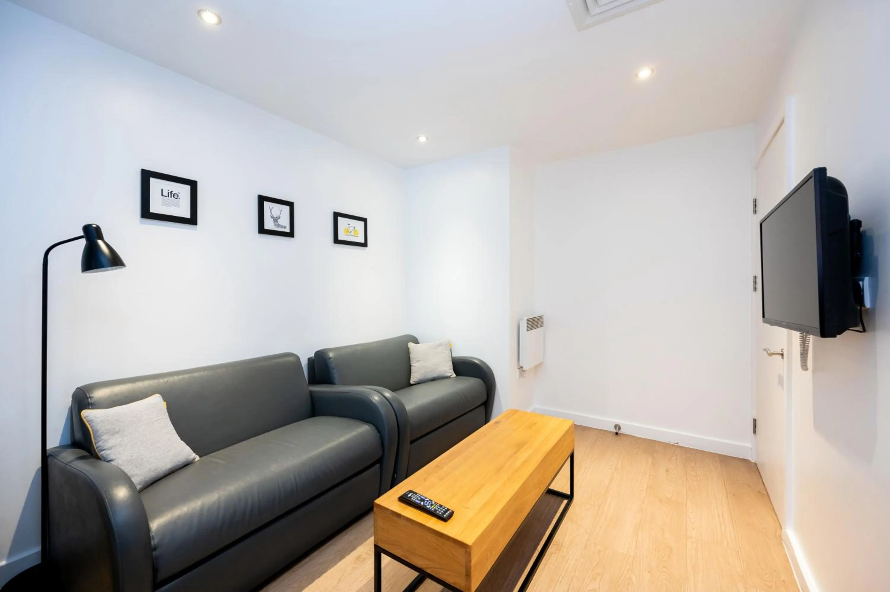 Two-Bedroom Apartment in Staycity Aparthotels Birmingham City Centre