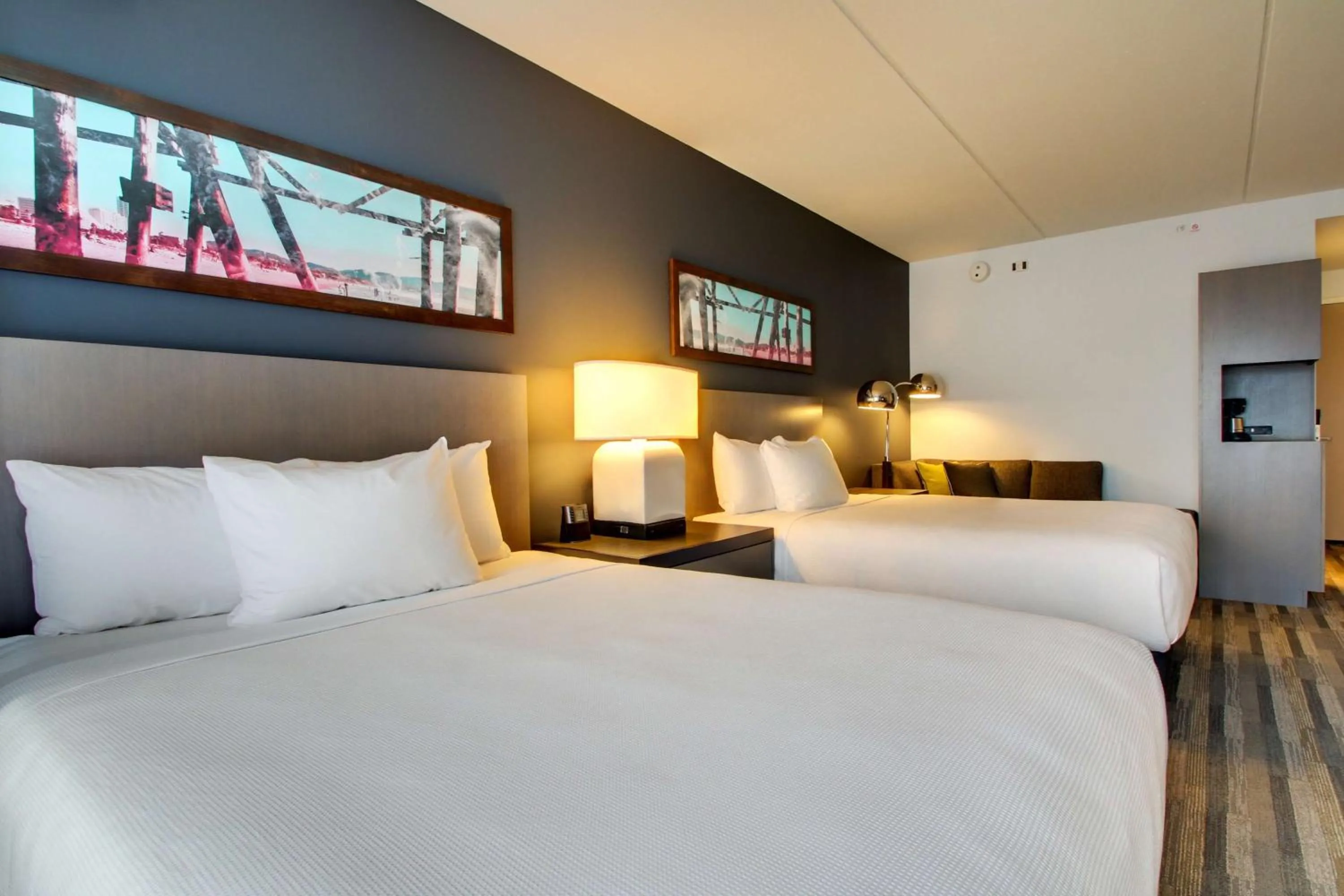 Queen Room with Two Queen Beds and Roll-In Shower - Disability Access in Hyatt House Chicago/Evanston