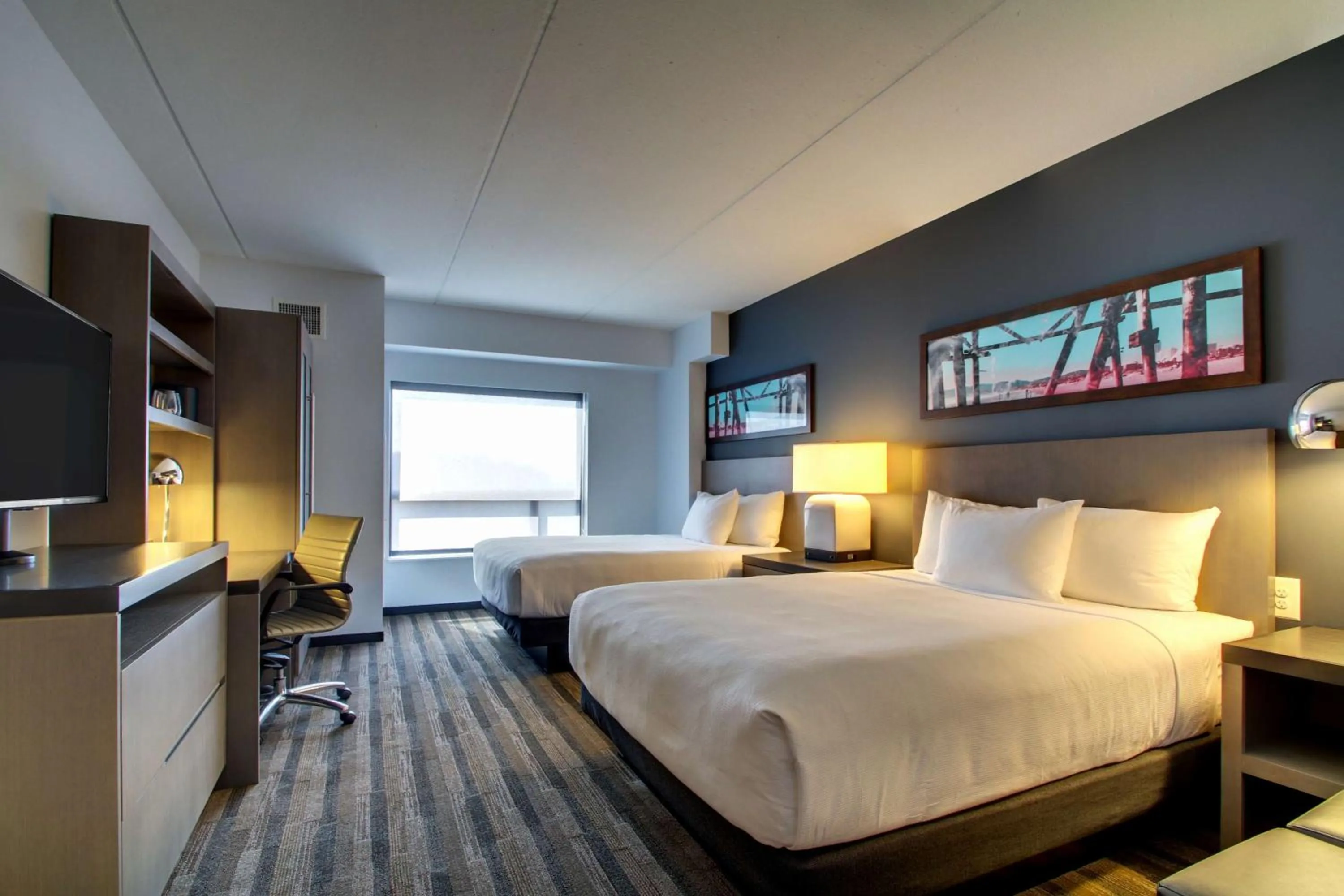 One-Bedroom Queen Suite with Kitchen and Sofa Bed in Hyatt House Chicago/Evanston