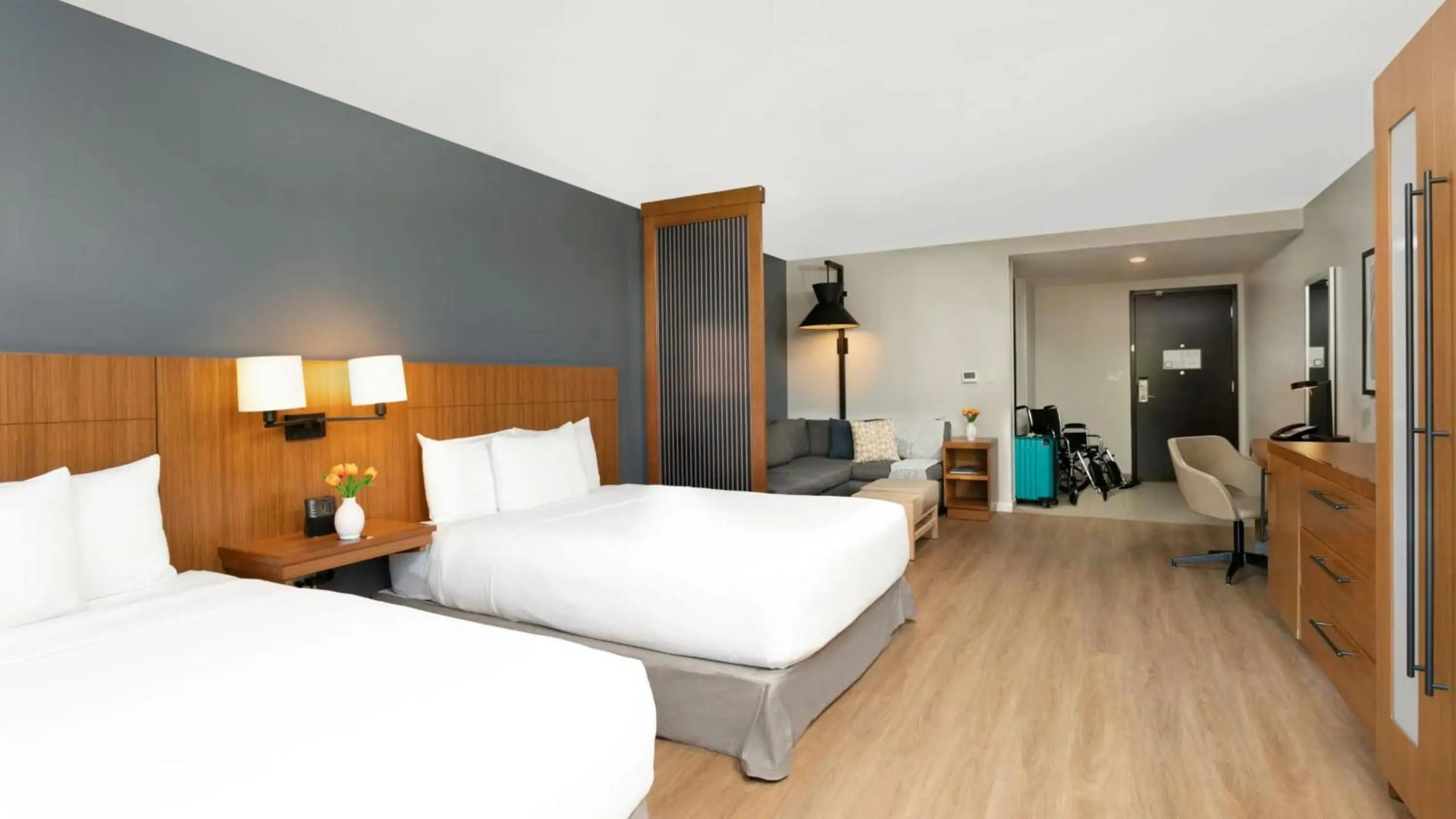 Queen Room with Sofa Bed and Accessible Tub - Bay View in Hyatt Place San Juan