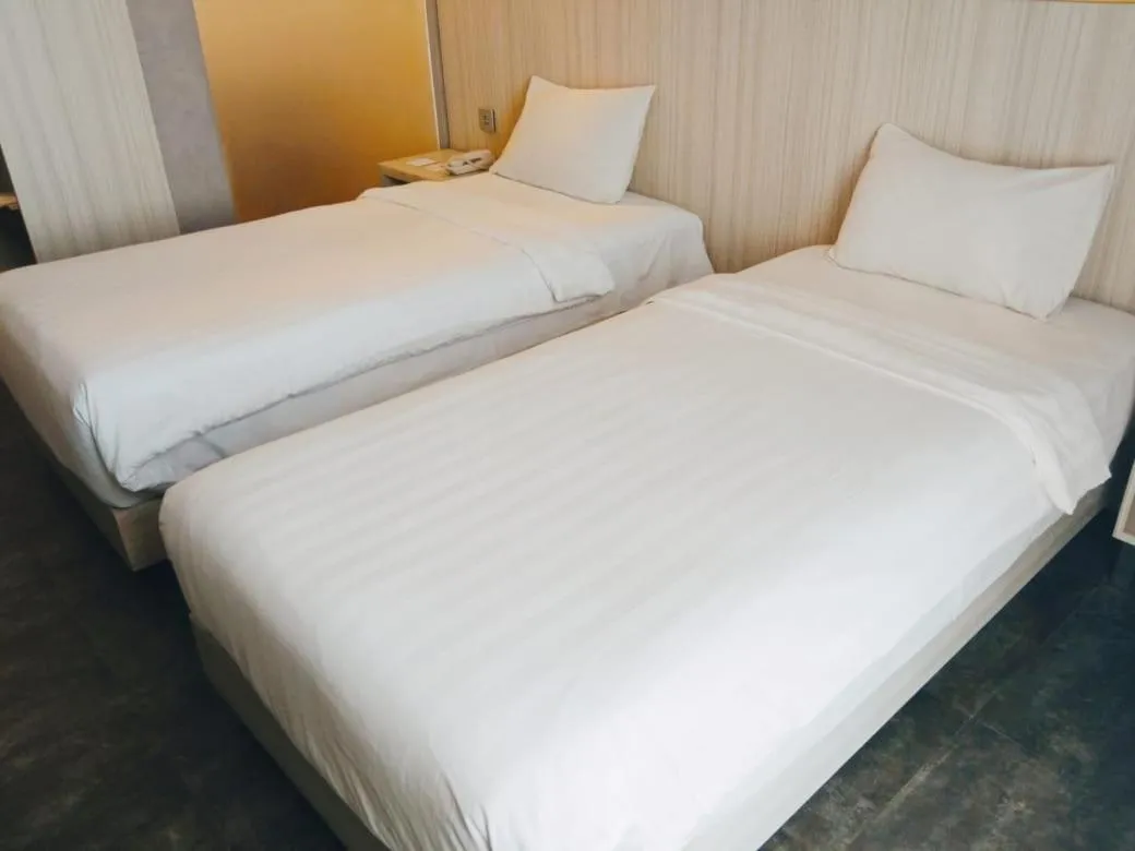 Deluxe Room in Grand Kolopaking Hotel