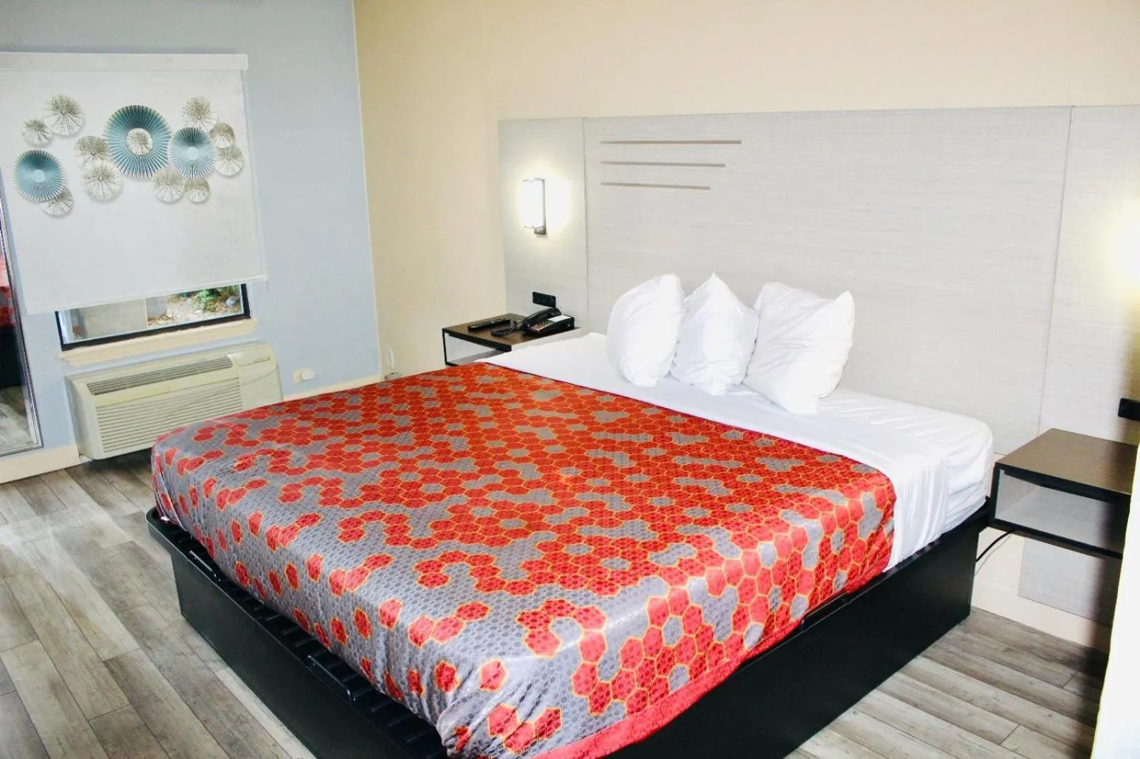 Superior Suite in Milan inn & Suites