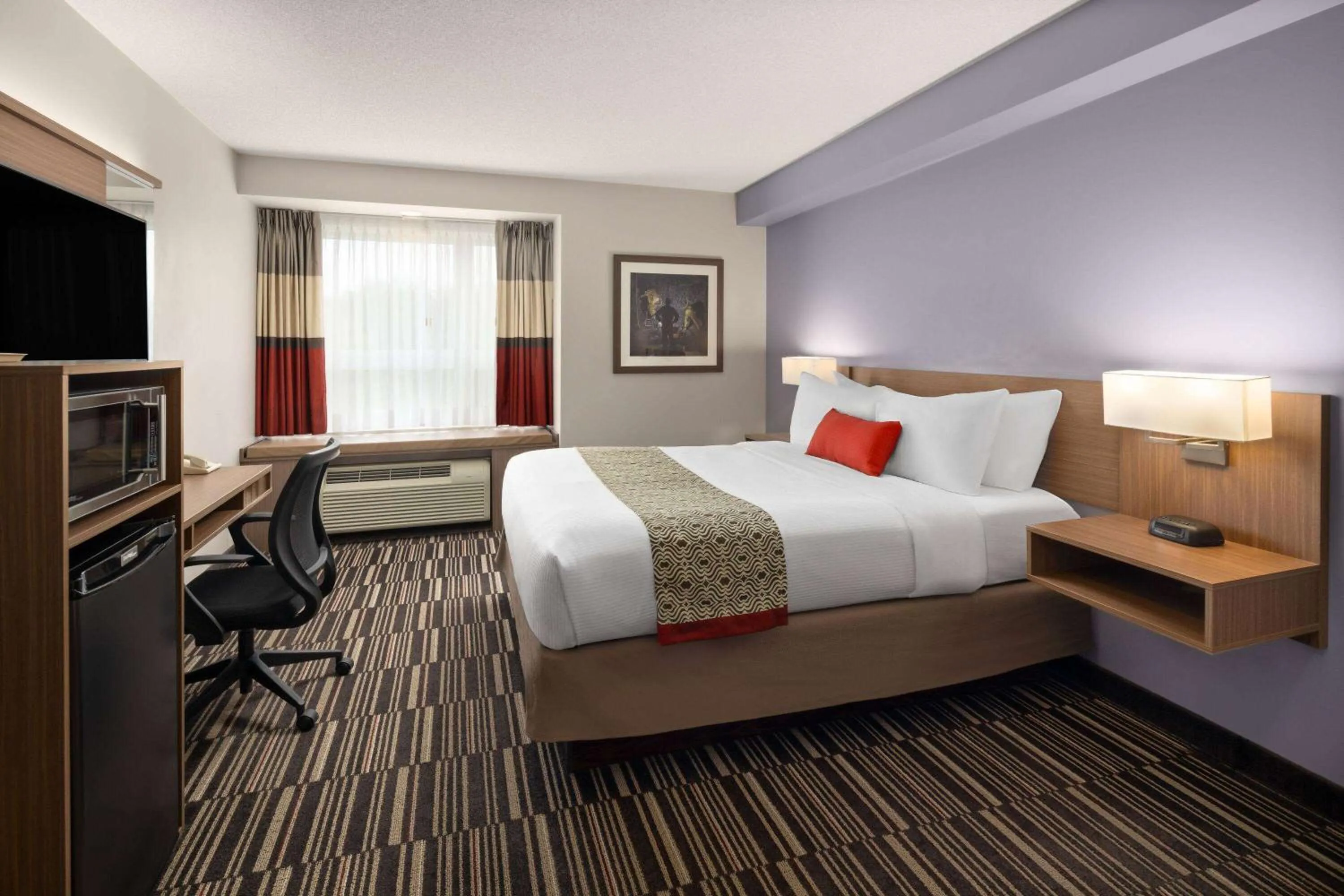 Queen Room - Disability Access/Non-Smoking in Microtel Inn & Suites by Wyndham Kirkland Lake