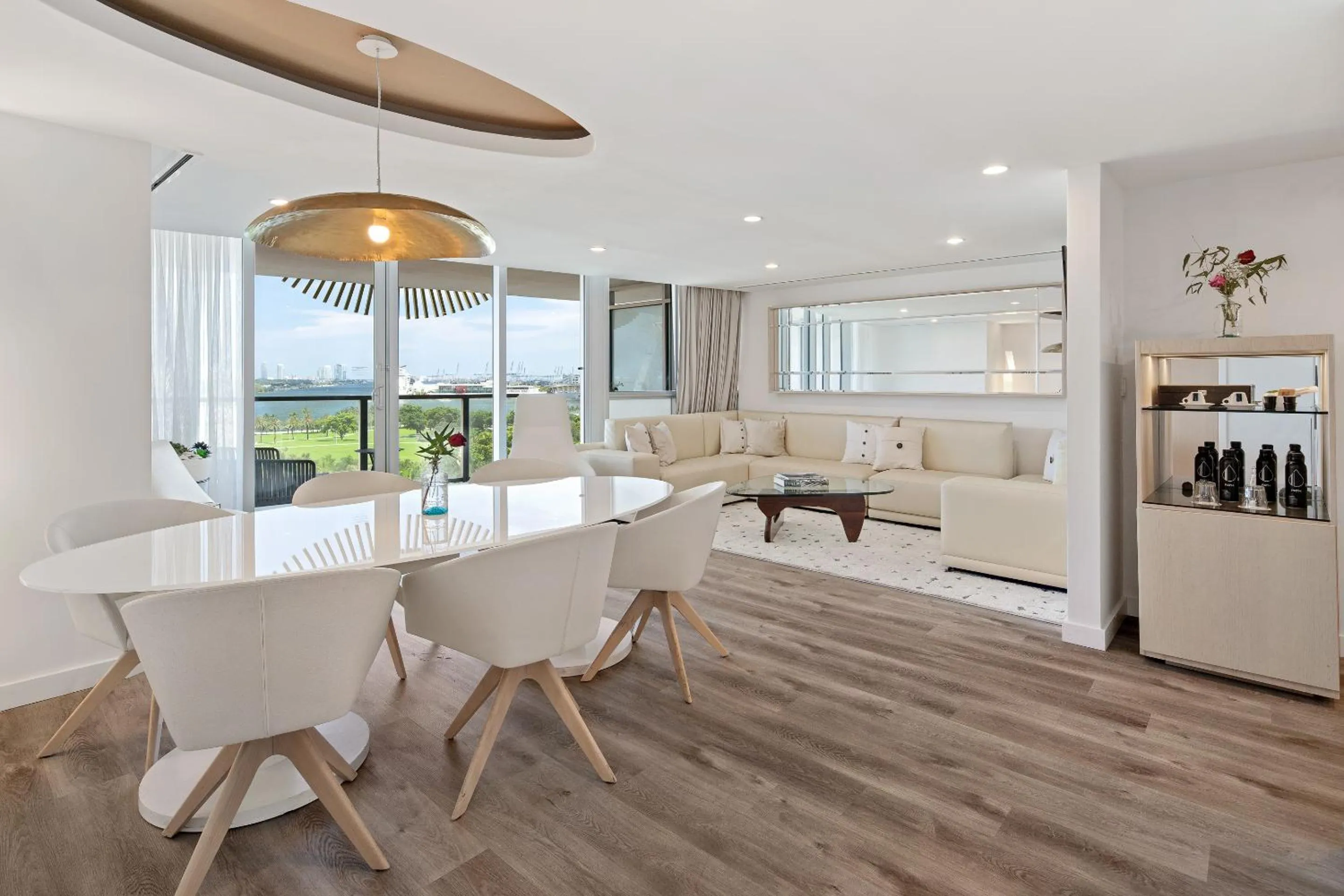 One Bedroom Suite King with Balcony in The Grayson Hotel Miami Downtown