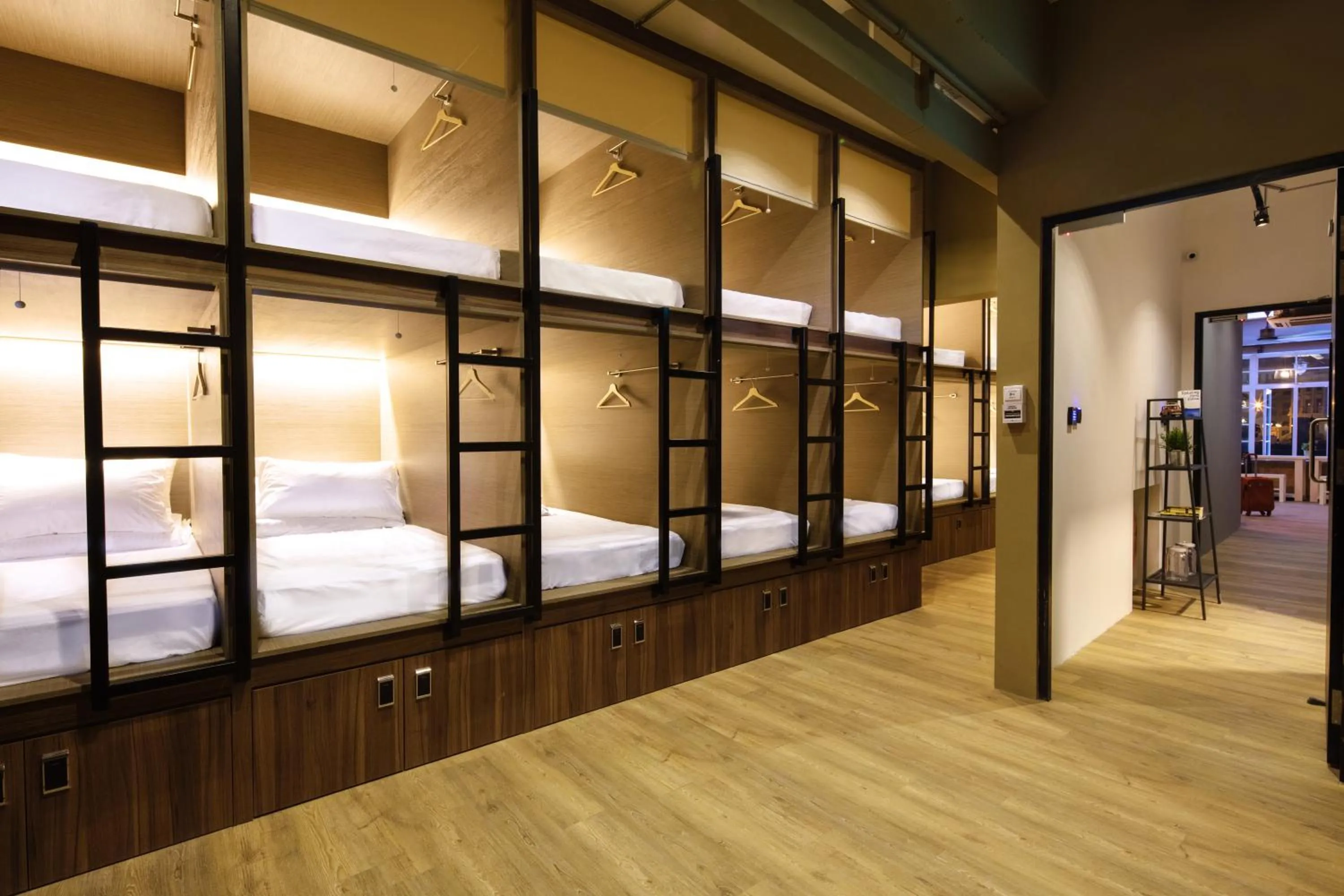 Single Capsule in Female Dormitory in BEAT. Capsule Hostel @ Boat Quay