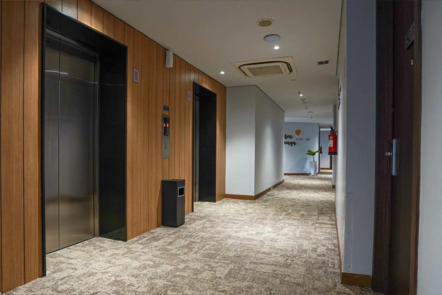 Superior Twin Room in BATIQA Hotel Palembang